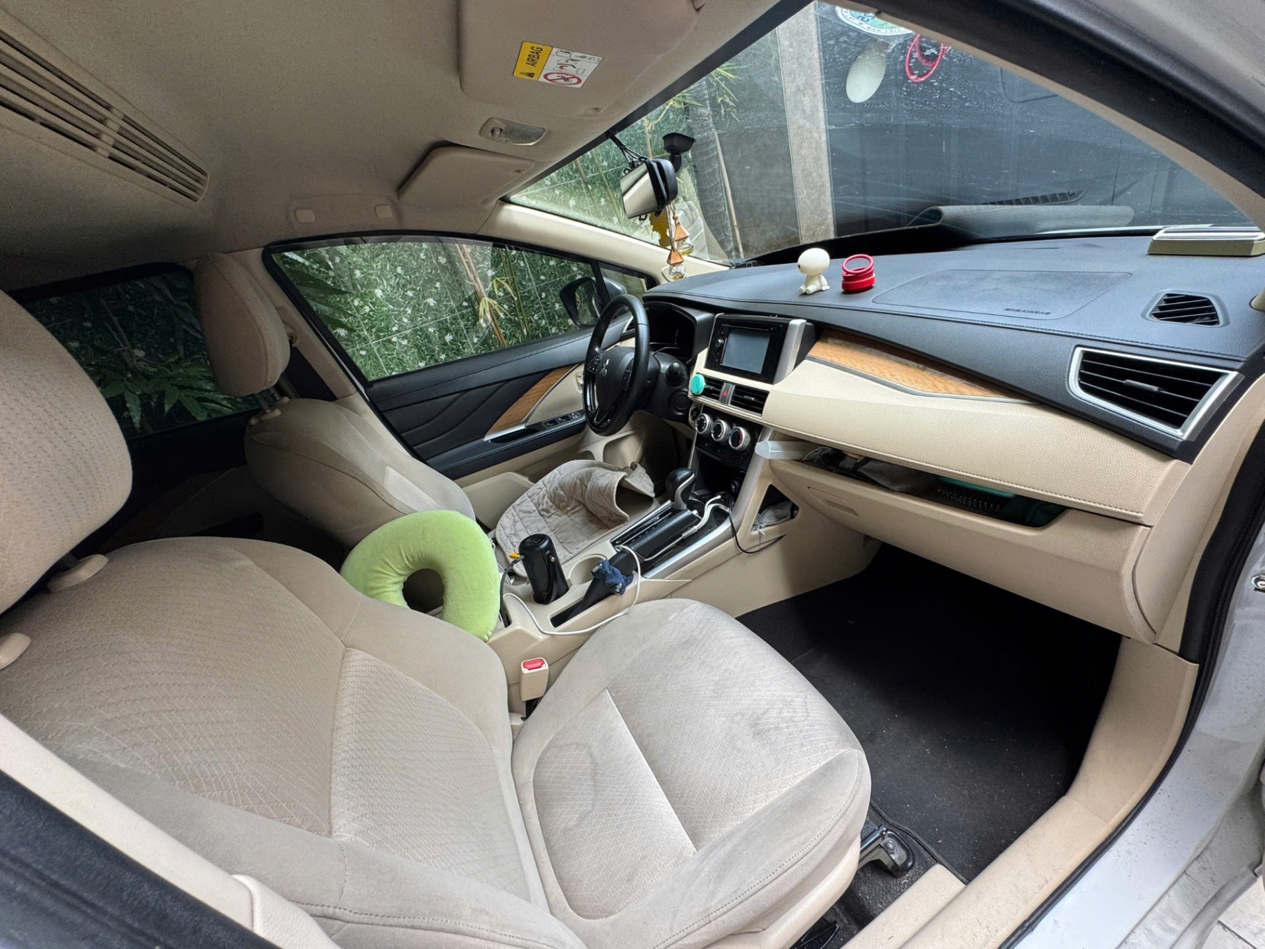 Mitsubishi Xpander 1.5 AT 2019 - Nội thất 5