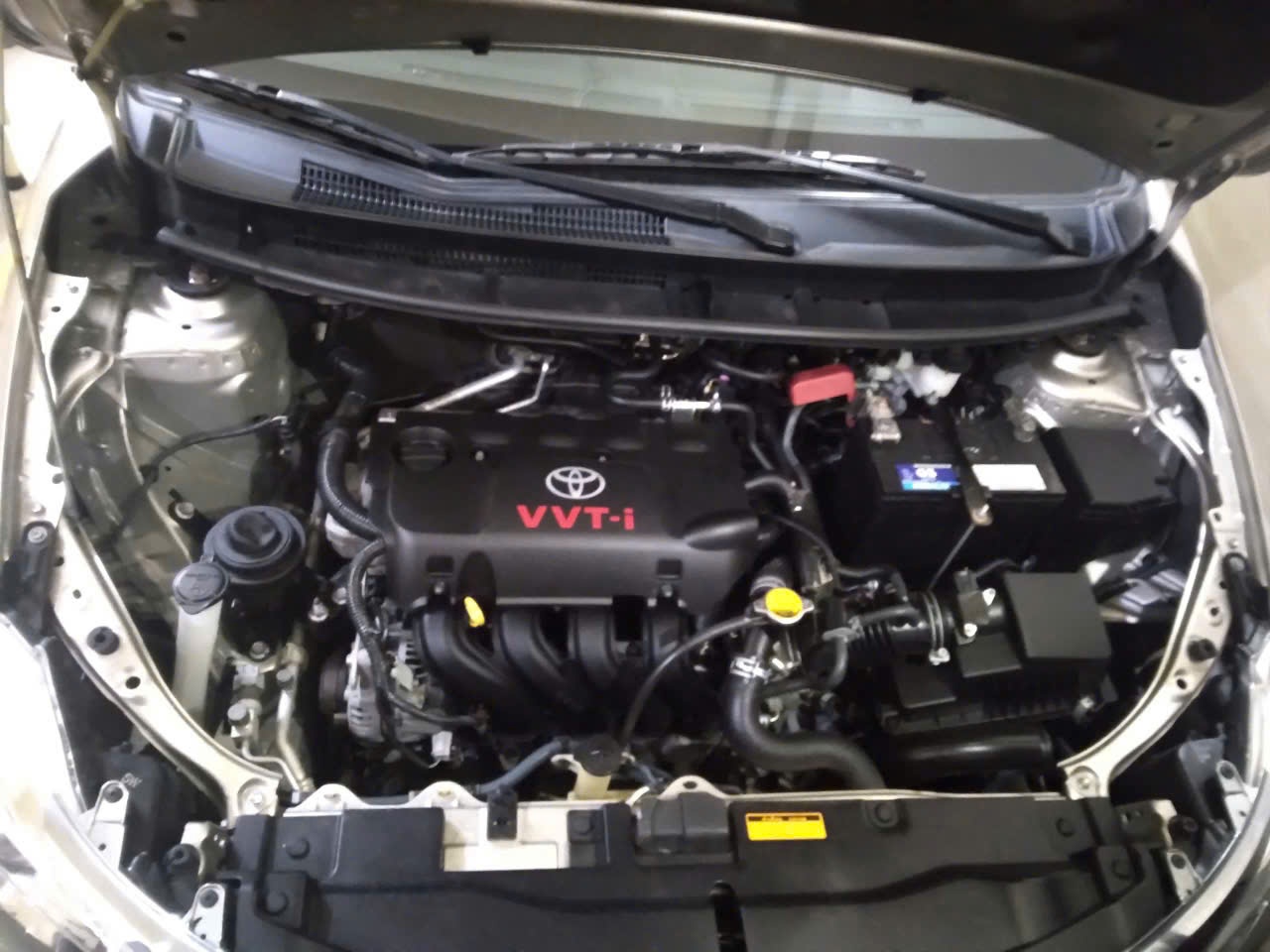 Toyota Vios 1.5G 2014 - Khoang động cơ 1