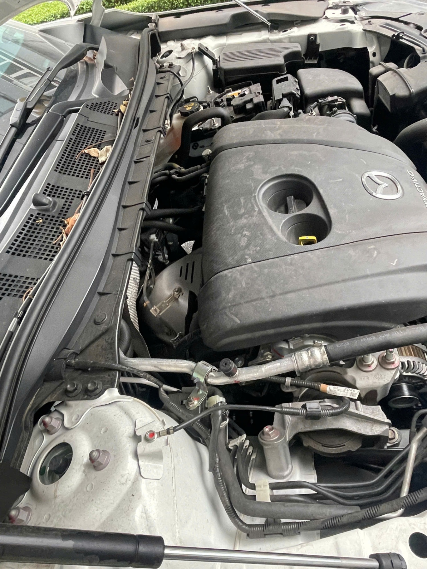 Mazda Cx5 Deluxe 2.0 AT 2024 - Khoang động cơ 3