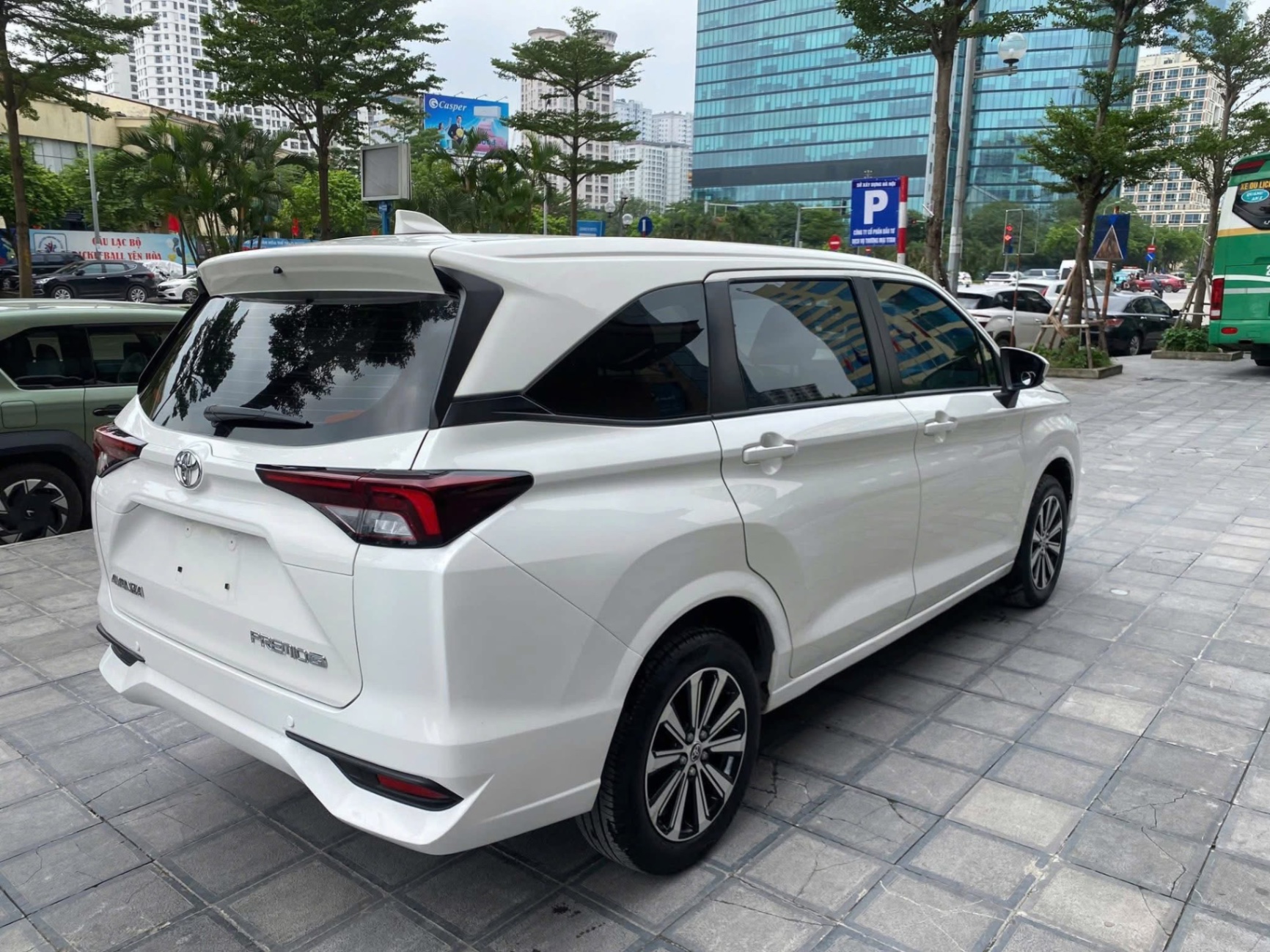 Toyota Avanza Premio 1.5 AT 2022 - Ngoại thất 2