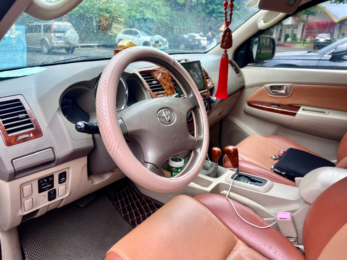 Toyota Fortuner SR5 2.7 AT 2007 - Nội thất 2