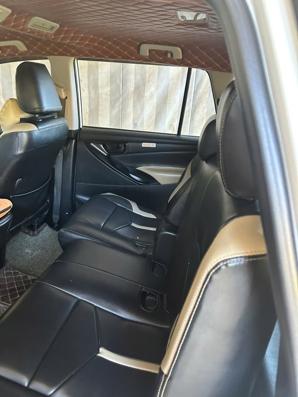 Toyota Innova 2.0 E MT 2018 - Nội thất 3