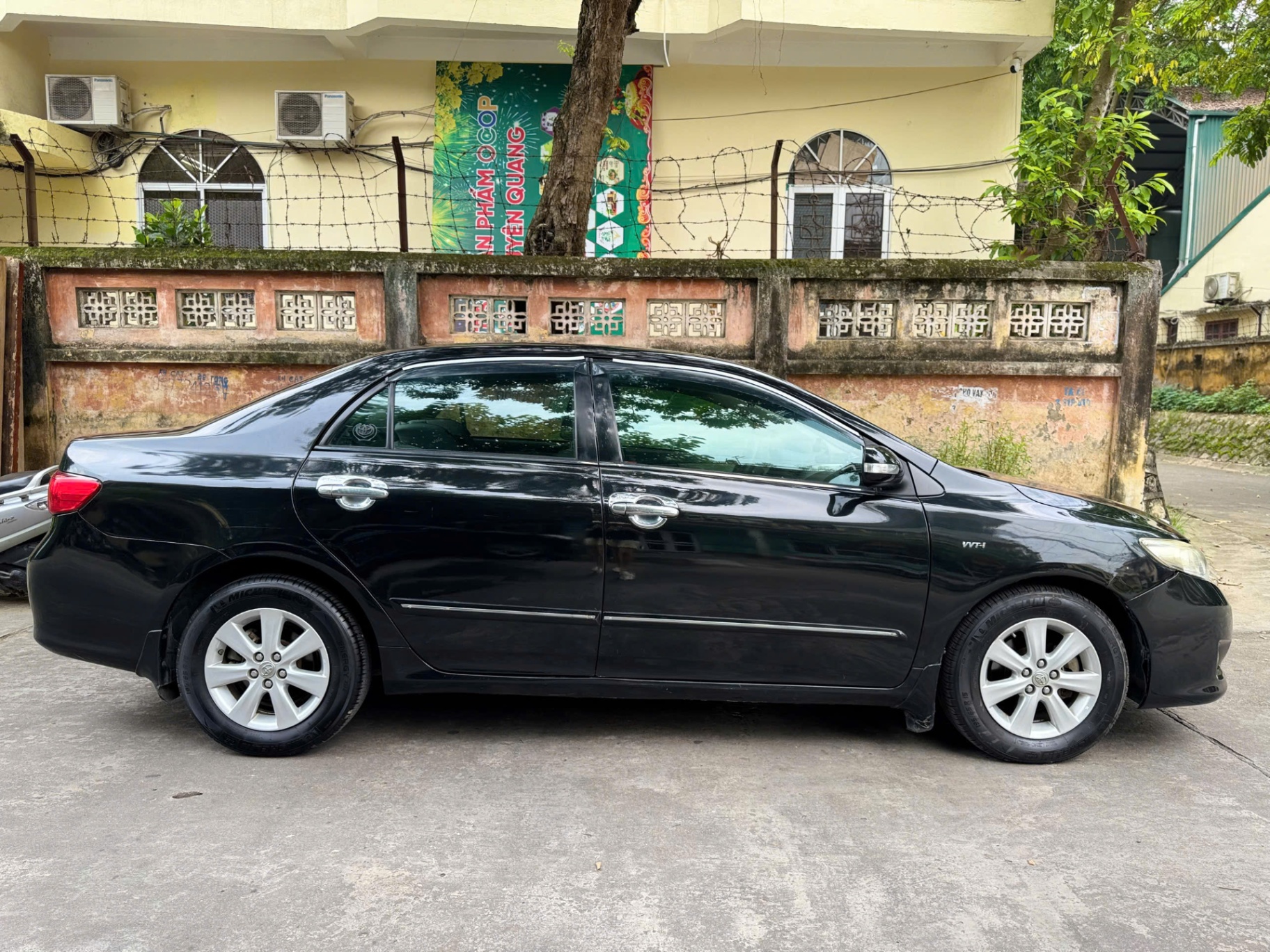 Toyota Corolla altis 1.8G MT 2009 - Ngoại thất 1