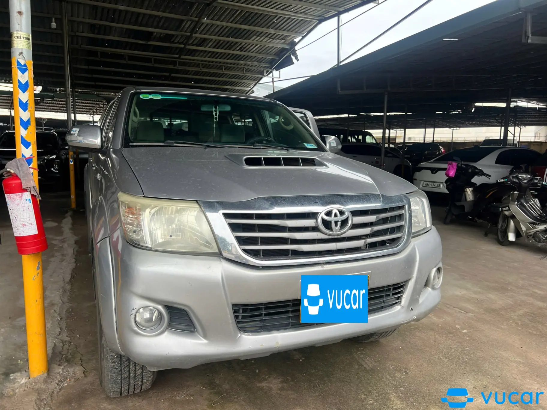 Toyota Hilux 2.5E 4x2 MT 2014 - Ngoại thất 3