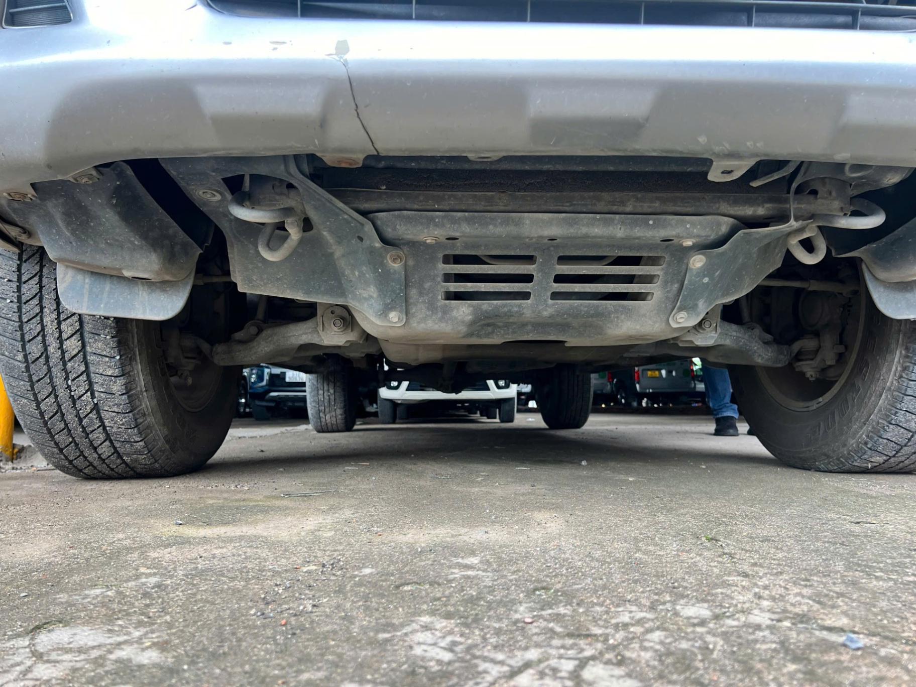 Toyota Hilux 2.5E 4x2 MT 2014 - Gầm & khung xe 1