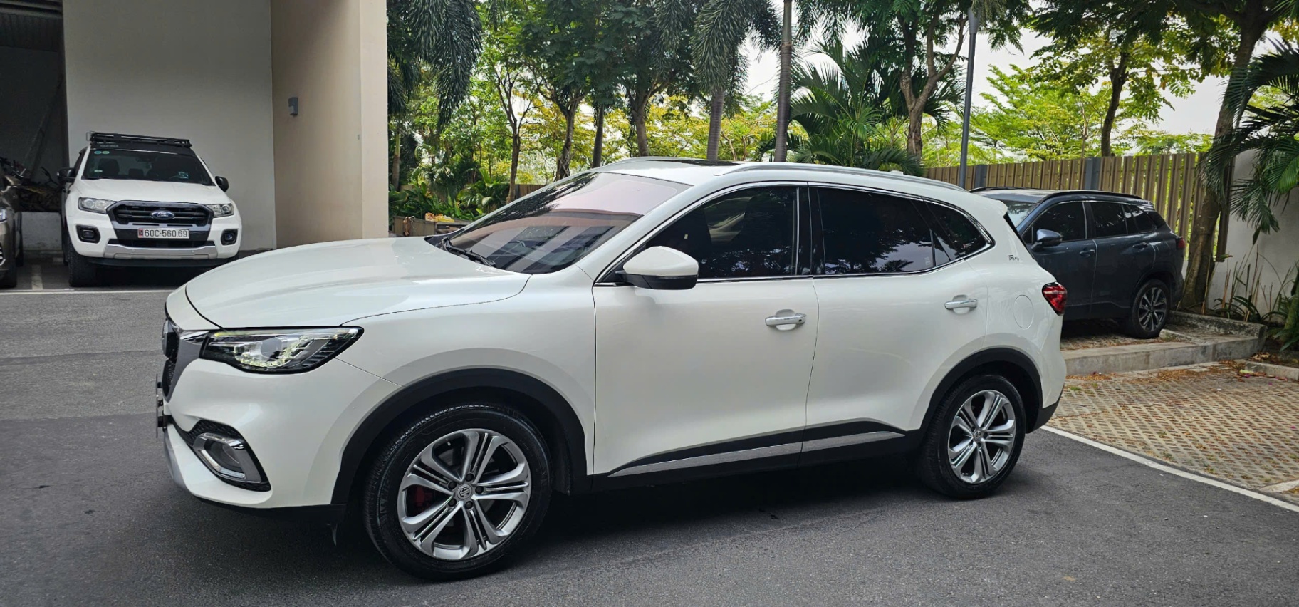 MG Hs Trophy 2.0 AT AWD 2020 - Ngoại thất 1
