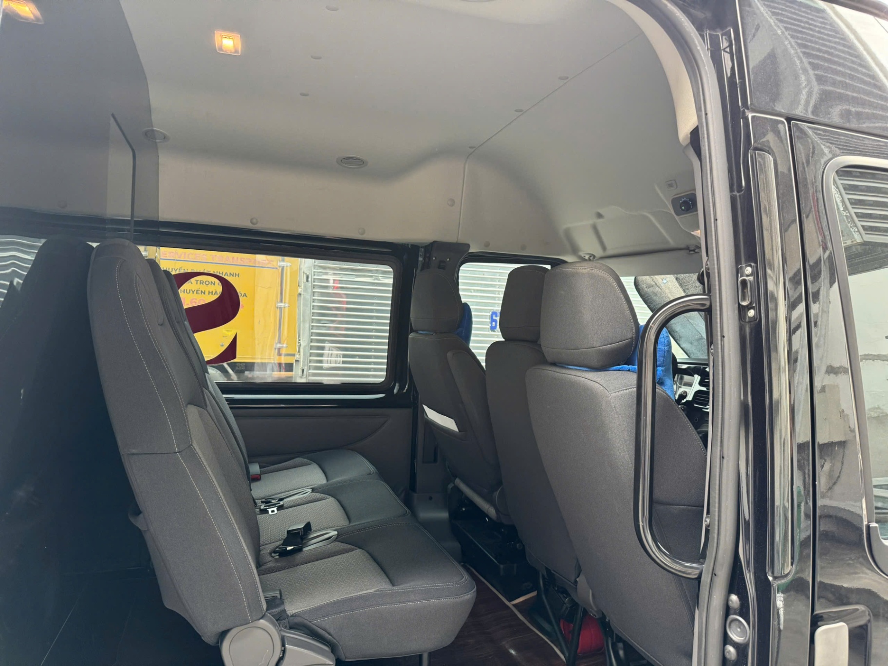 Ford Transit Van 945Kg 2023 - Nội thất 2