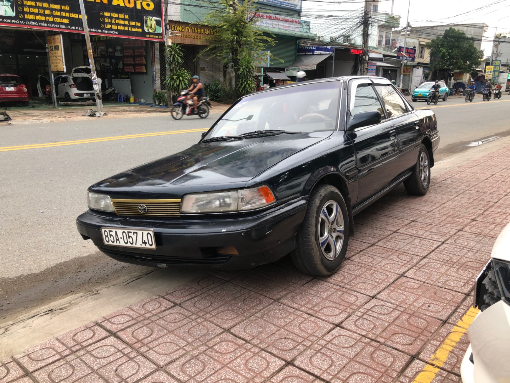 Toyota Camry DX 2.0 MT 1990