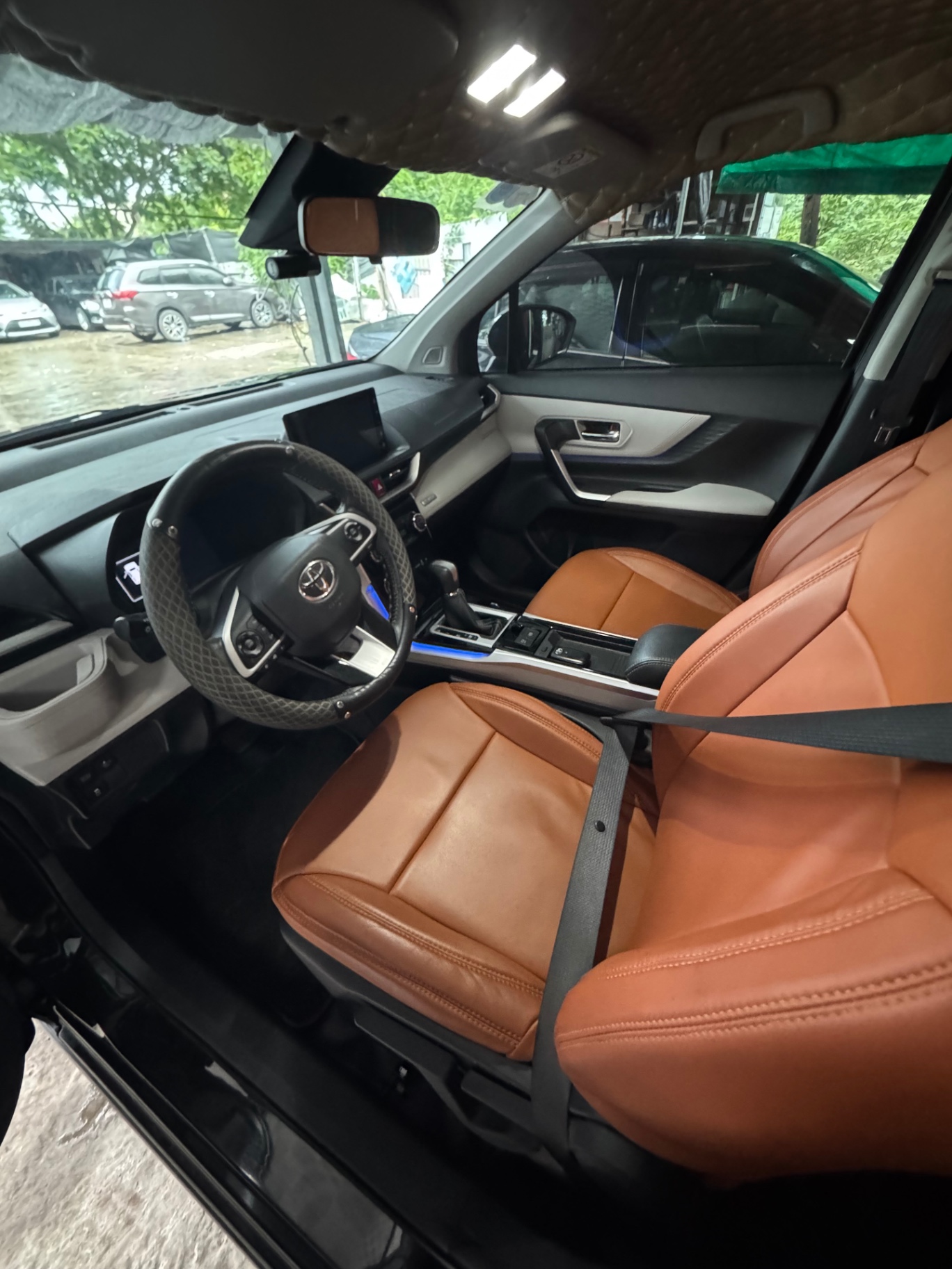 Toyota Veloz Cross 1.5 CVT 2023 - Nội thất 1