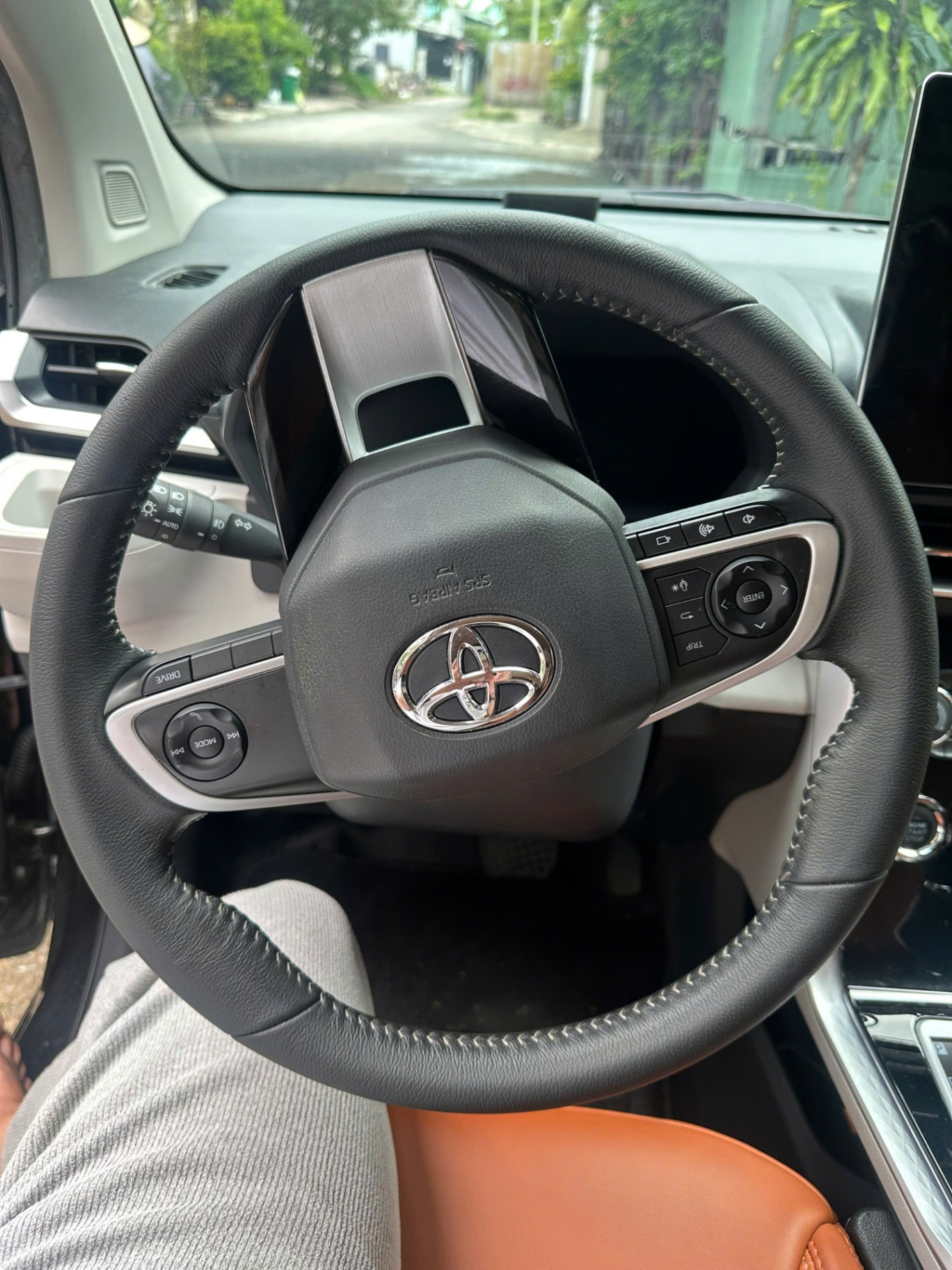Toyota Veloz Cross 1.5 CVT 2023 - Nội thất 4