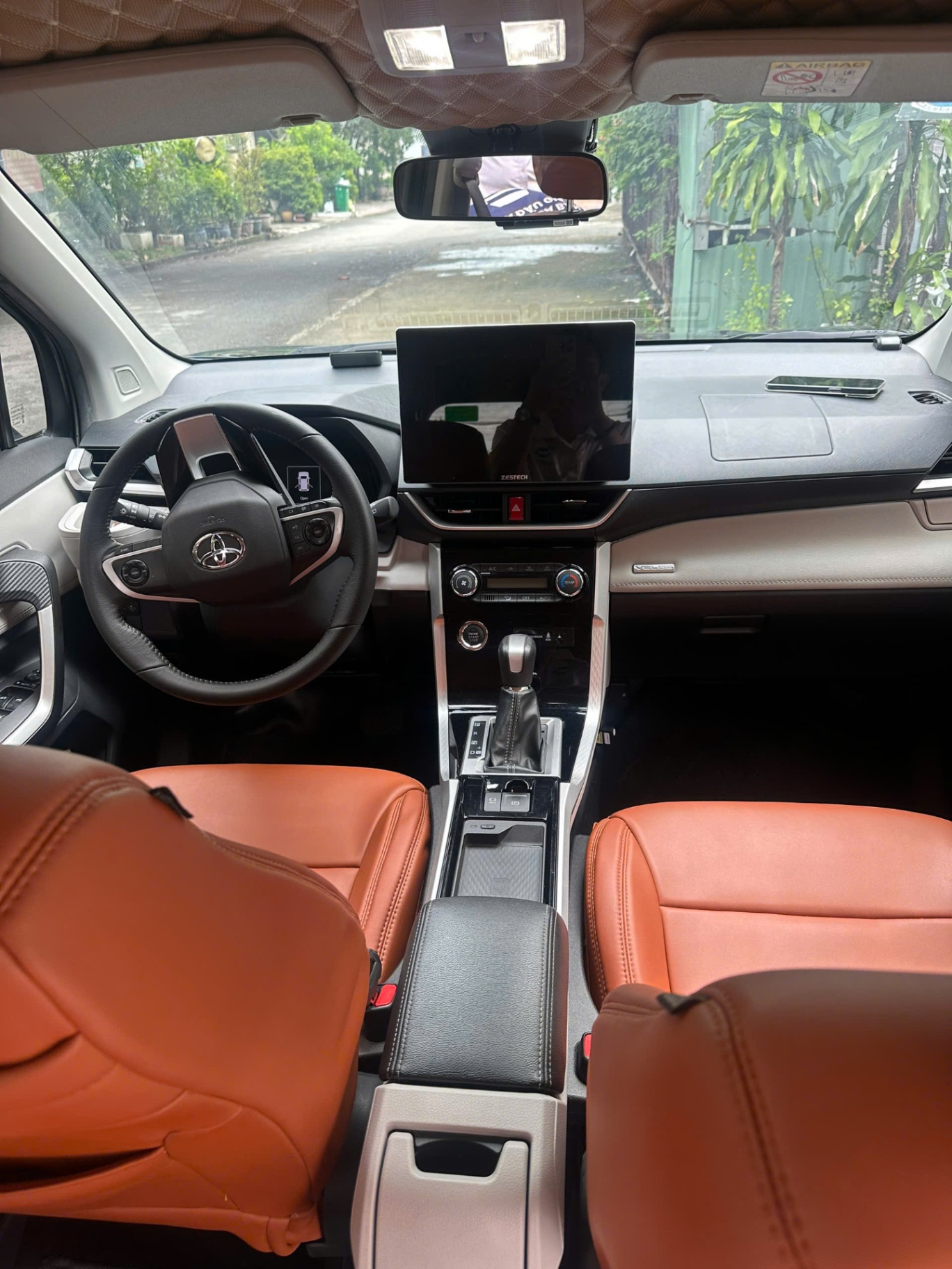 Toyota Veloz Cross 1.5 CVT 2023 - Nội thất 5