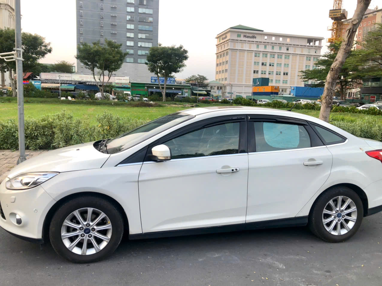 Ford Focus S 2.0 AT 2014 - Ngoại thất 4