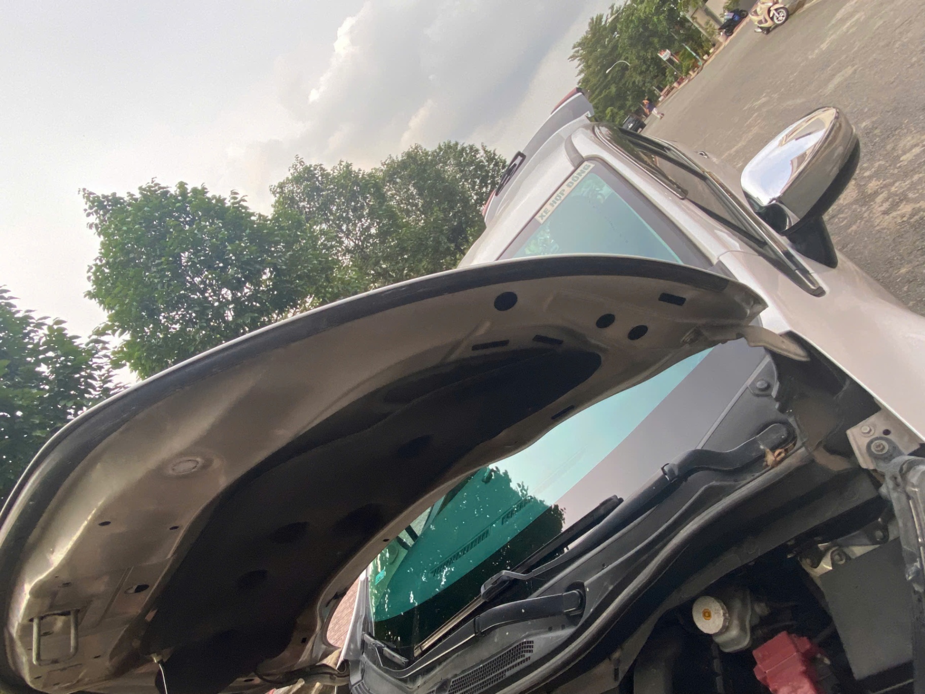 Mitsubishi Xpander 1.5 AT 2019 - Khoang động cơ 7