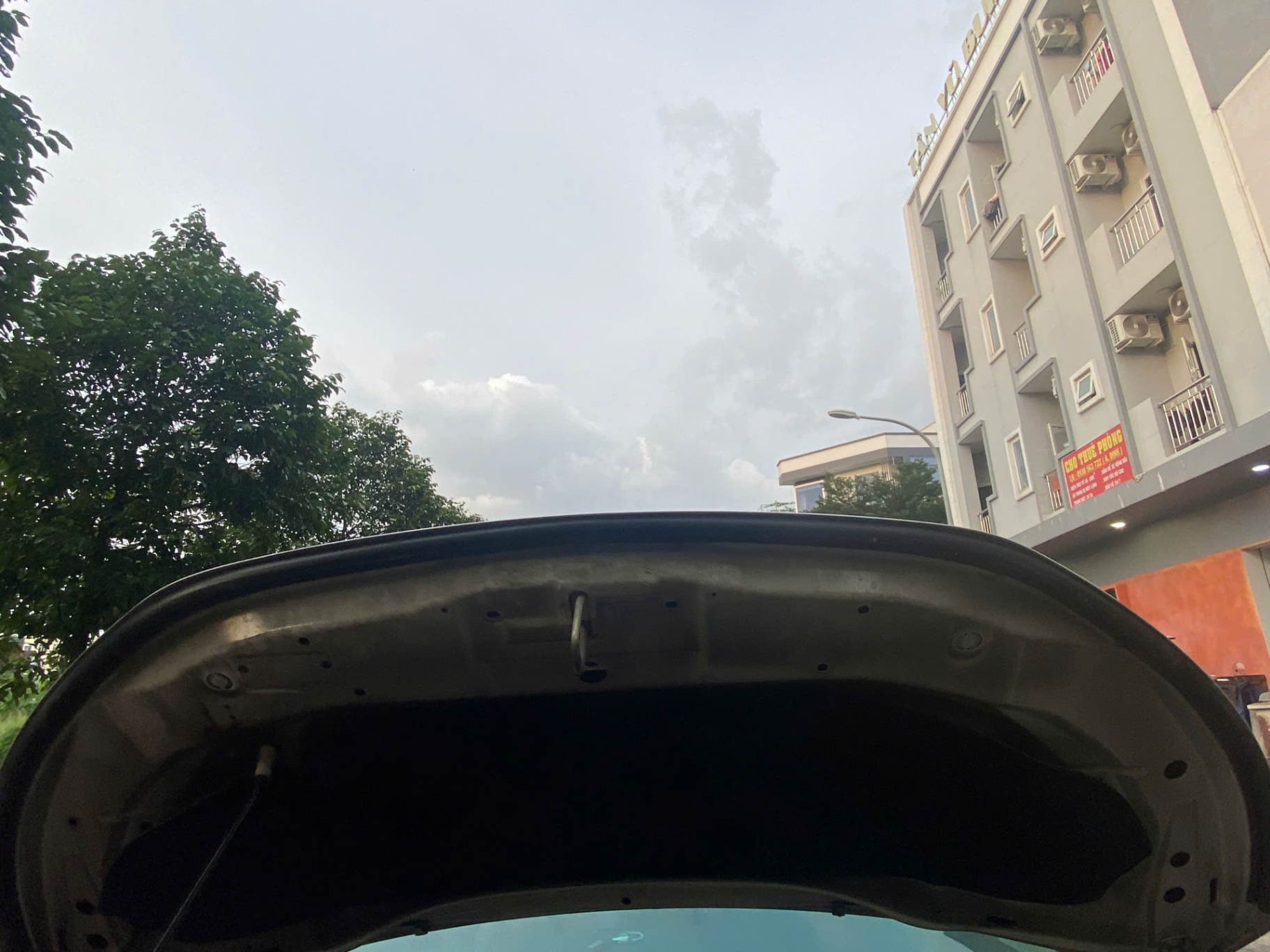 Mitsubishi Xpander 1.5 AT 2019 - Khoang động cơ 4