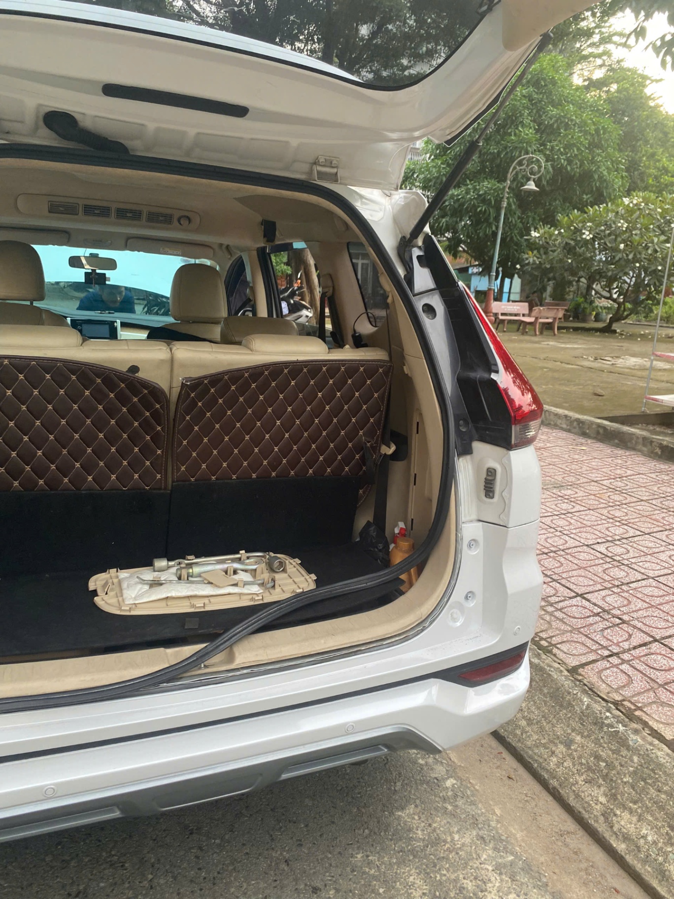 Mitsubishi Xpander 1.5 AT 2019 - Nội thất 28