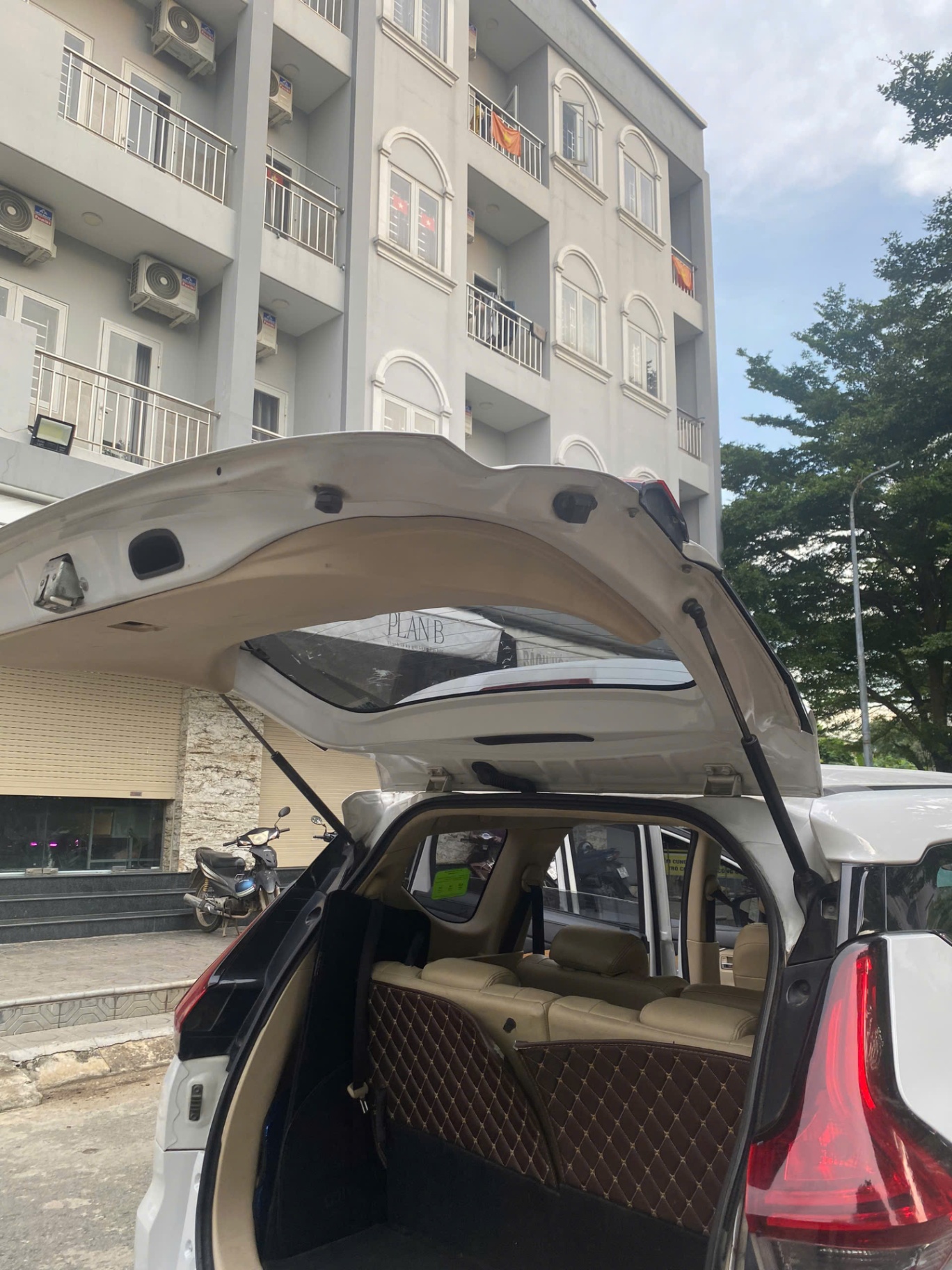 Mitsubishi Xpander 1.5 AT 2019 - Nội thất 9