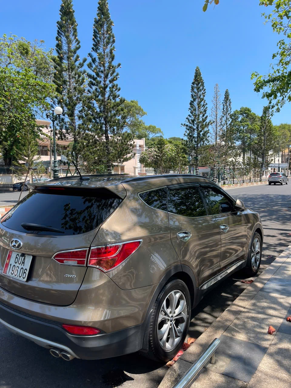 Hyundai Santafe 2.4L 4WD 2014 - Ngoại thất 13