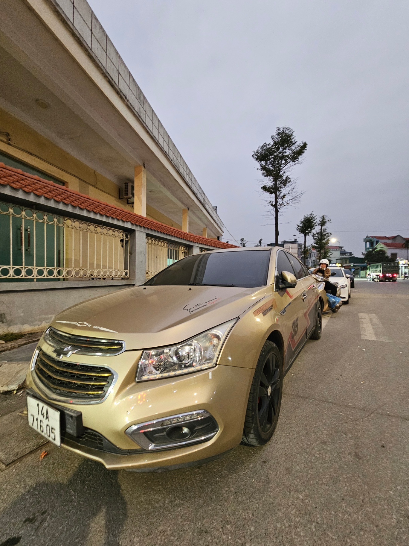 Chevrolet Cruze LTZ 1.8 AT 2015 - Ngoại thất 2