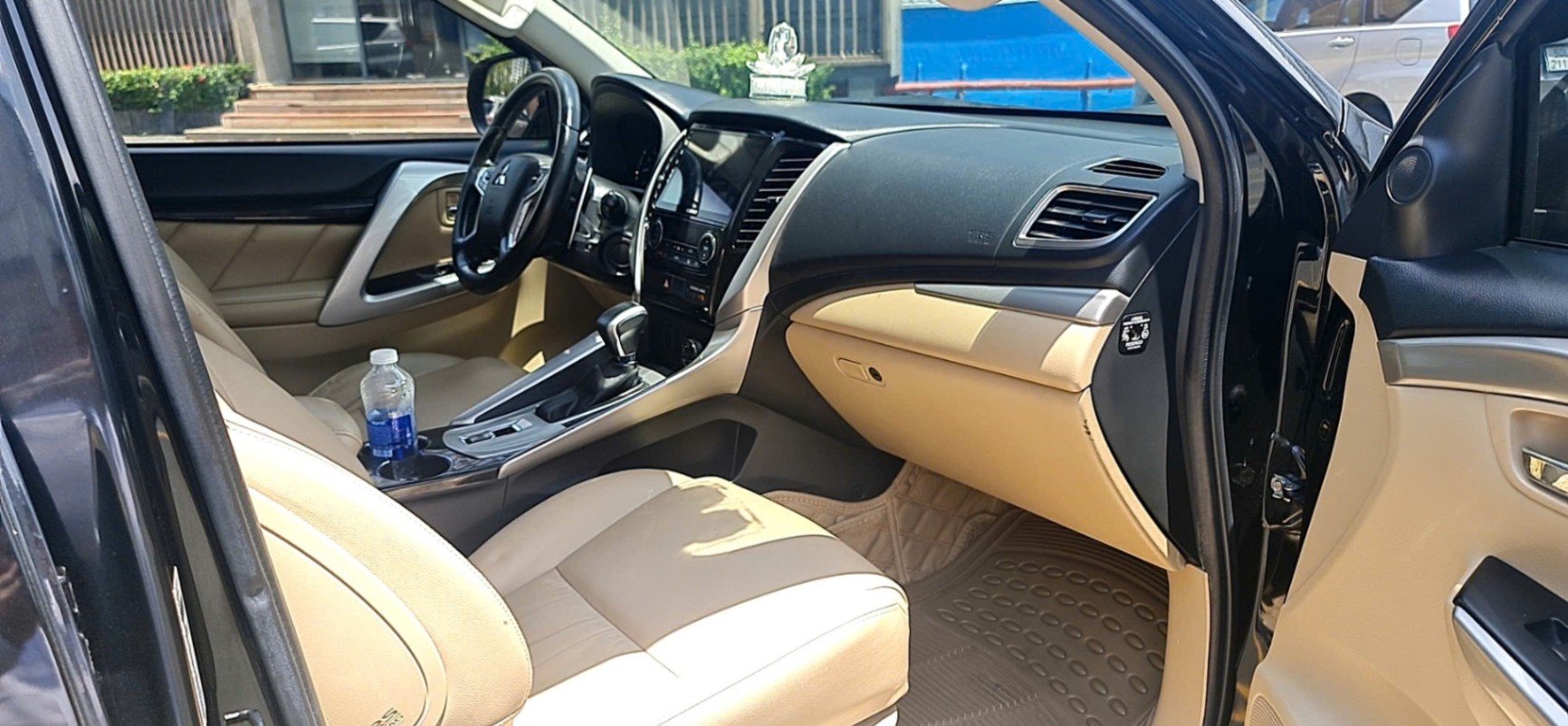 Mitsubishi Pajero sport 3.0G 4x2 AT 2017 - Nội thất 1