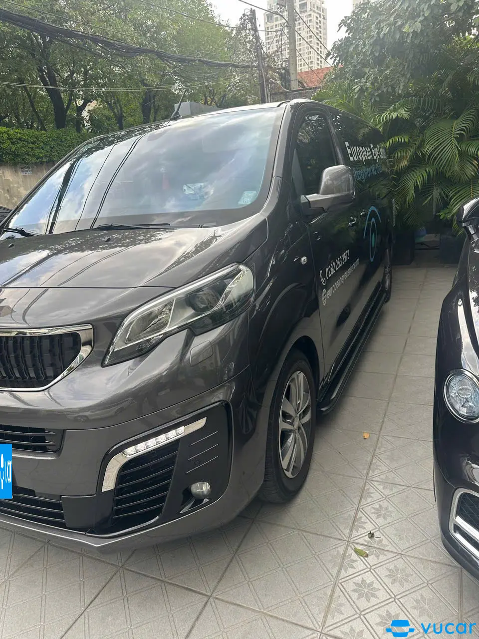 Peugeot Traveller Premium 2021 - Ngoại thất 4