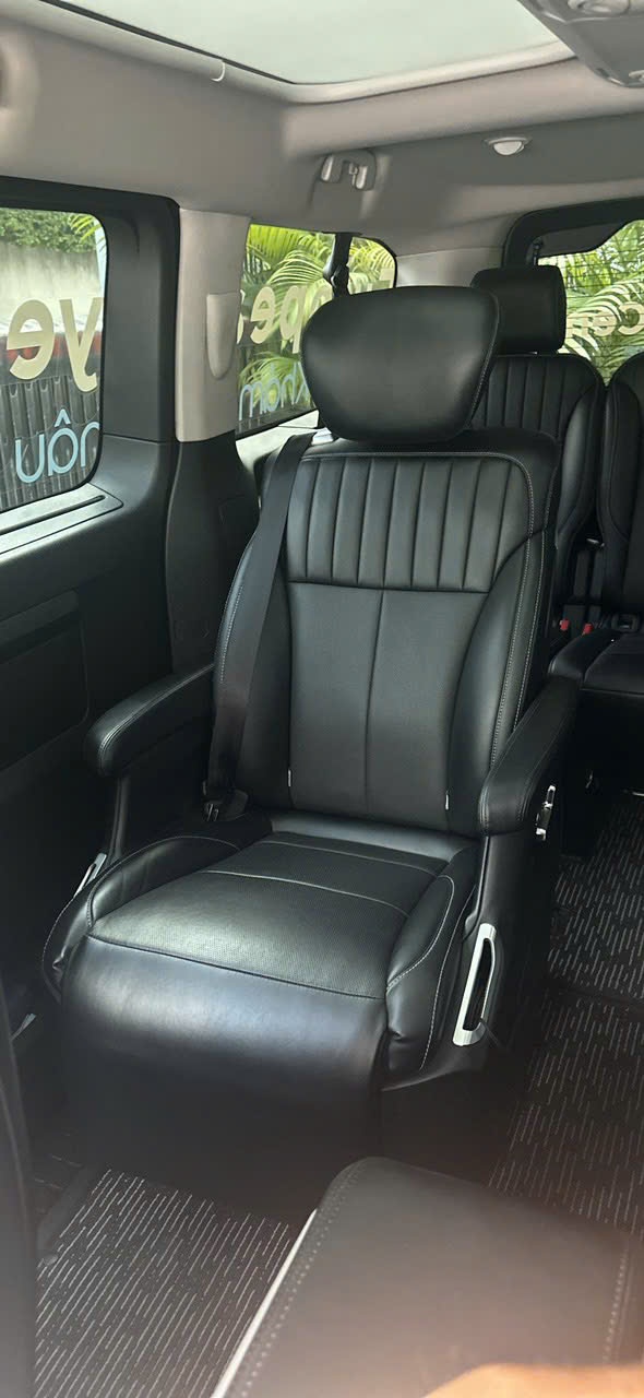 Peugeot Traveller Premium 2021 - Nội thất 1