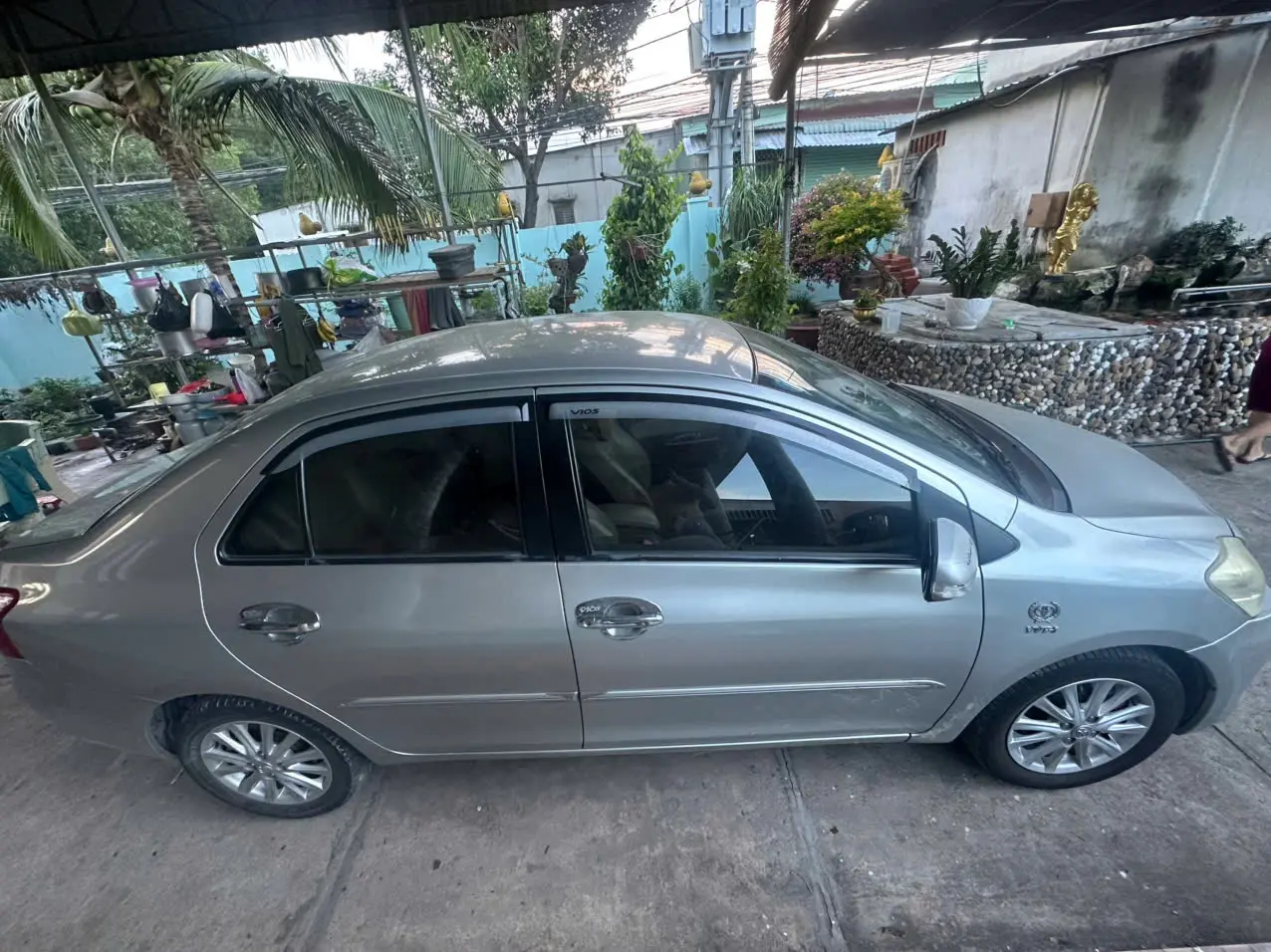 Toyota Vios 1.5G 2010 - Ngoại thất 2