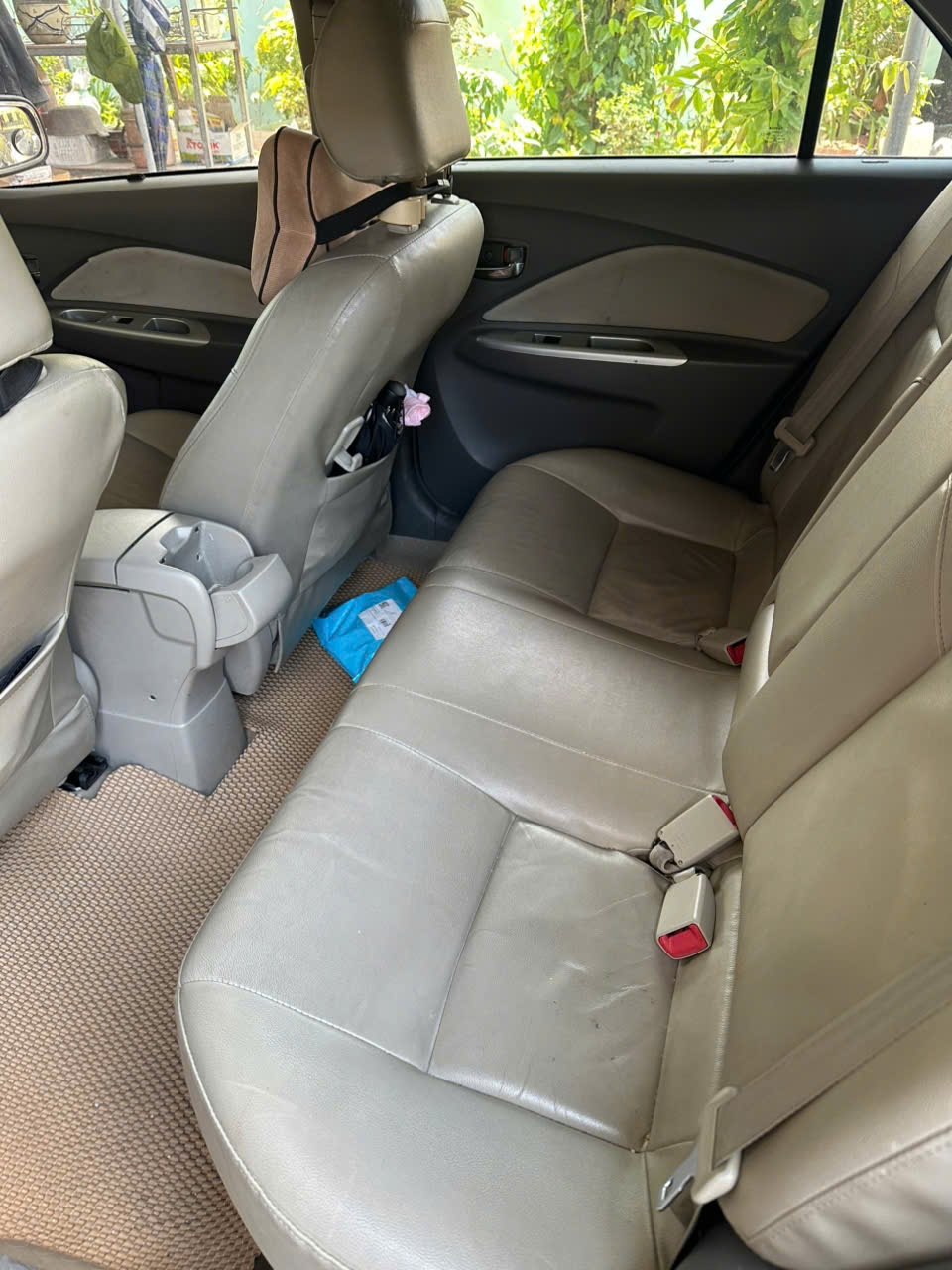 Toyota Vios 1.5G 2010 - Nội thất 3