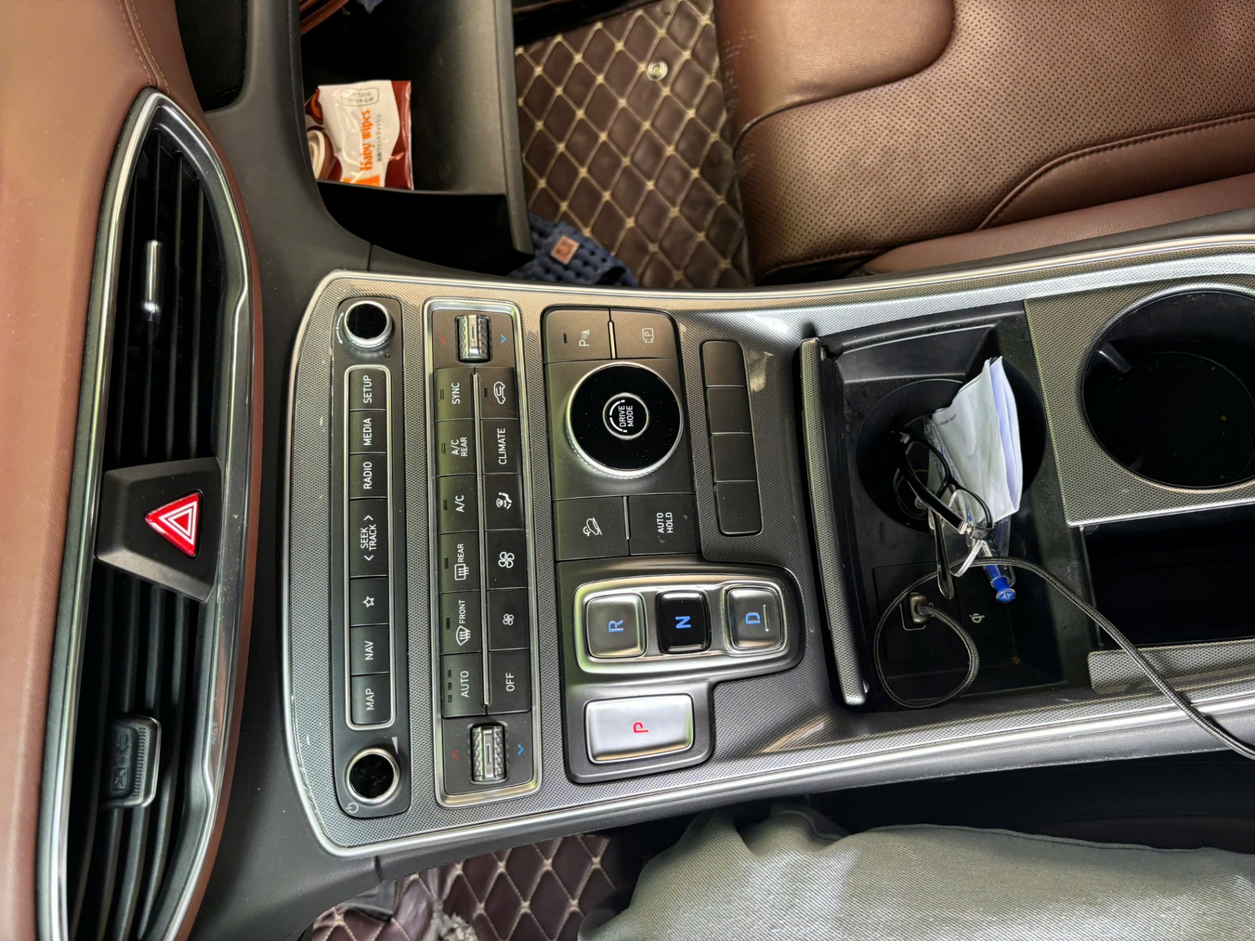 Hyundai Santafe Tiêu chuẩn 2.2L 2022 - Nội thất 3