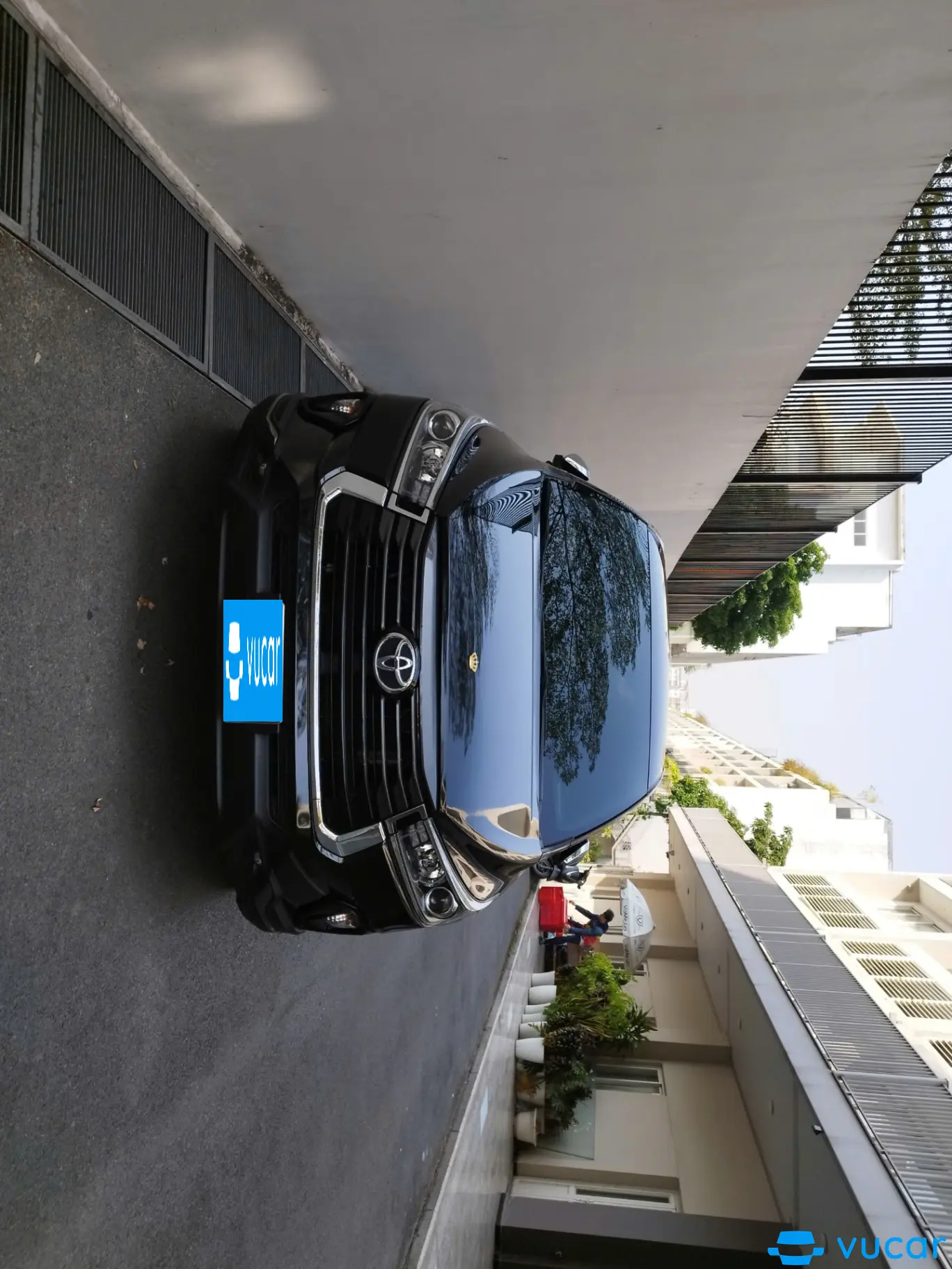 Toyota Innova Venturer 2.0 AT 2020 - Ngoại thất 3