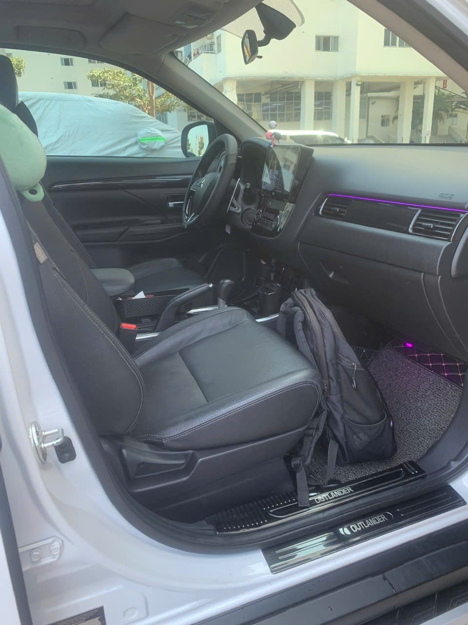 Mitsubishi Outlander 2.0 CVT Premium 2019 - Nội thất 7