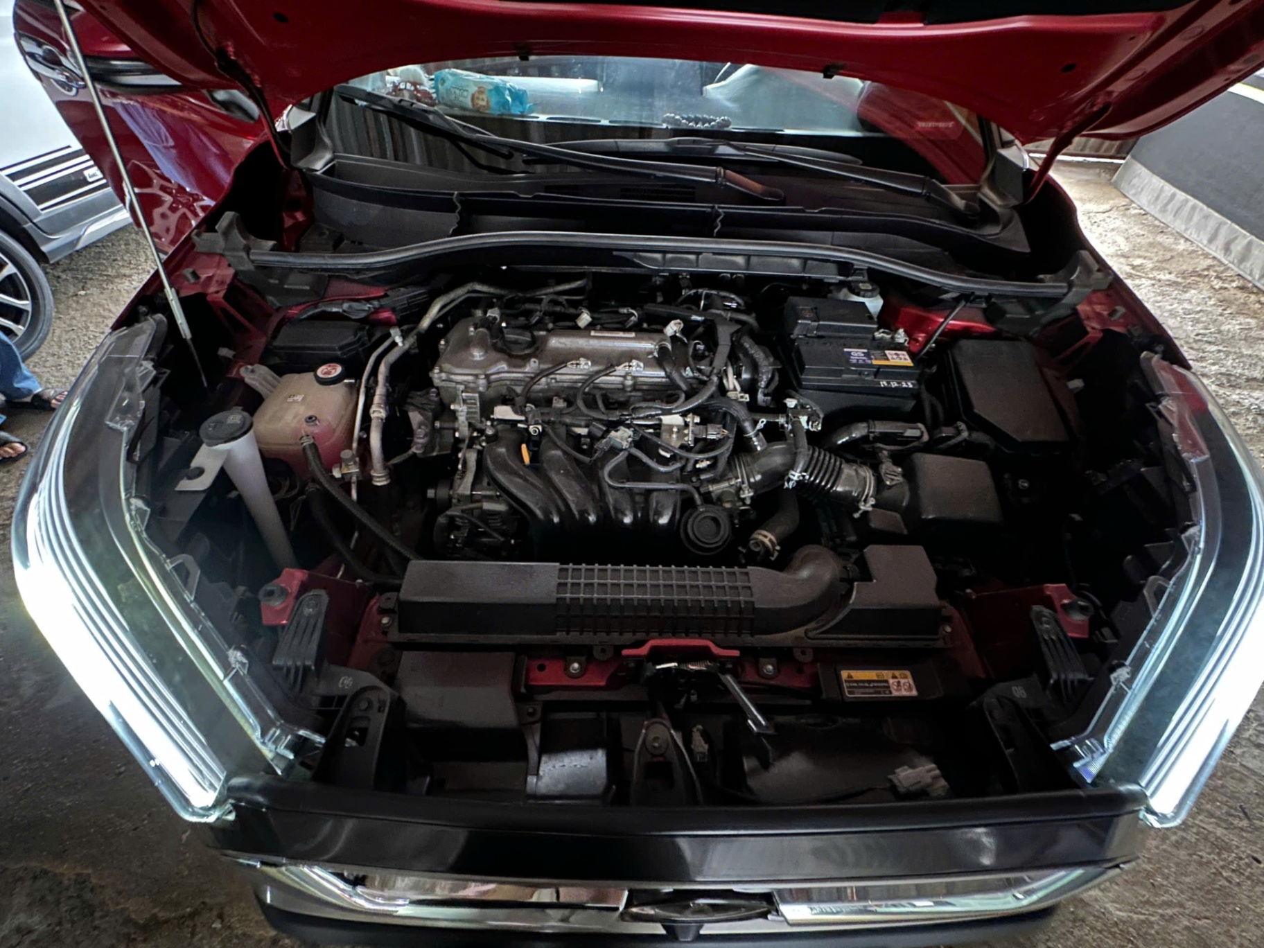 Toyota Corolla cross 1.8V 2021 - Khoang động cơ 3