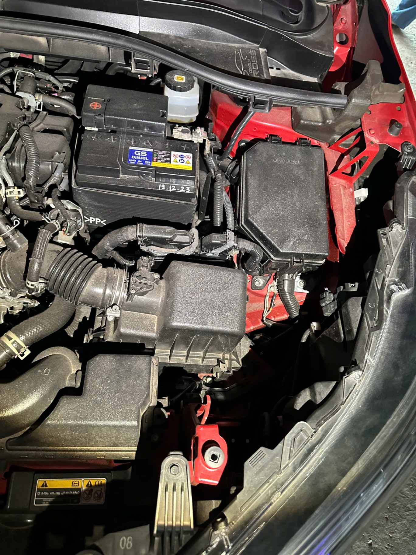 Toyota Corolla cross 1.8V 2021 - Khoang động cơ 2