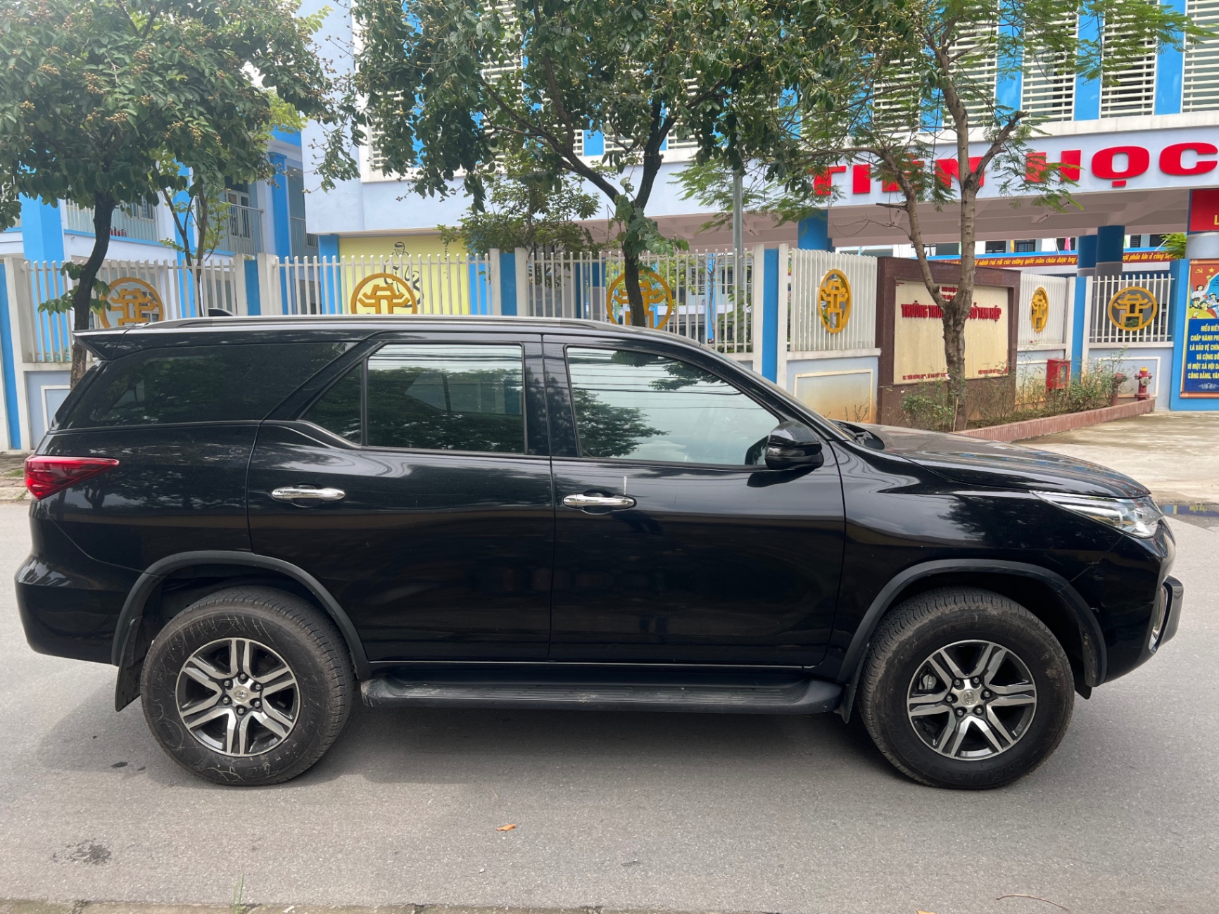 Toyota Fortuner 2.7V 4x2 AT 2019