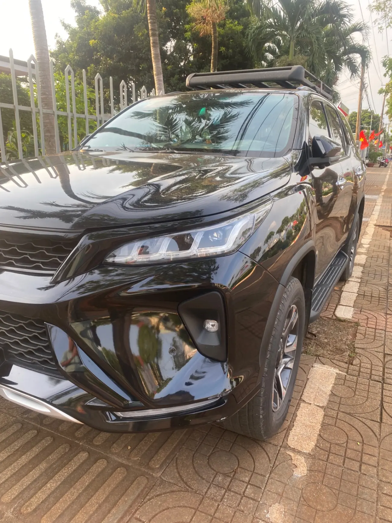 Toyota Fortuner 2.4G 4x2 AT Legender 2021 - Ngoại thất 3