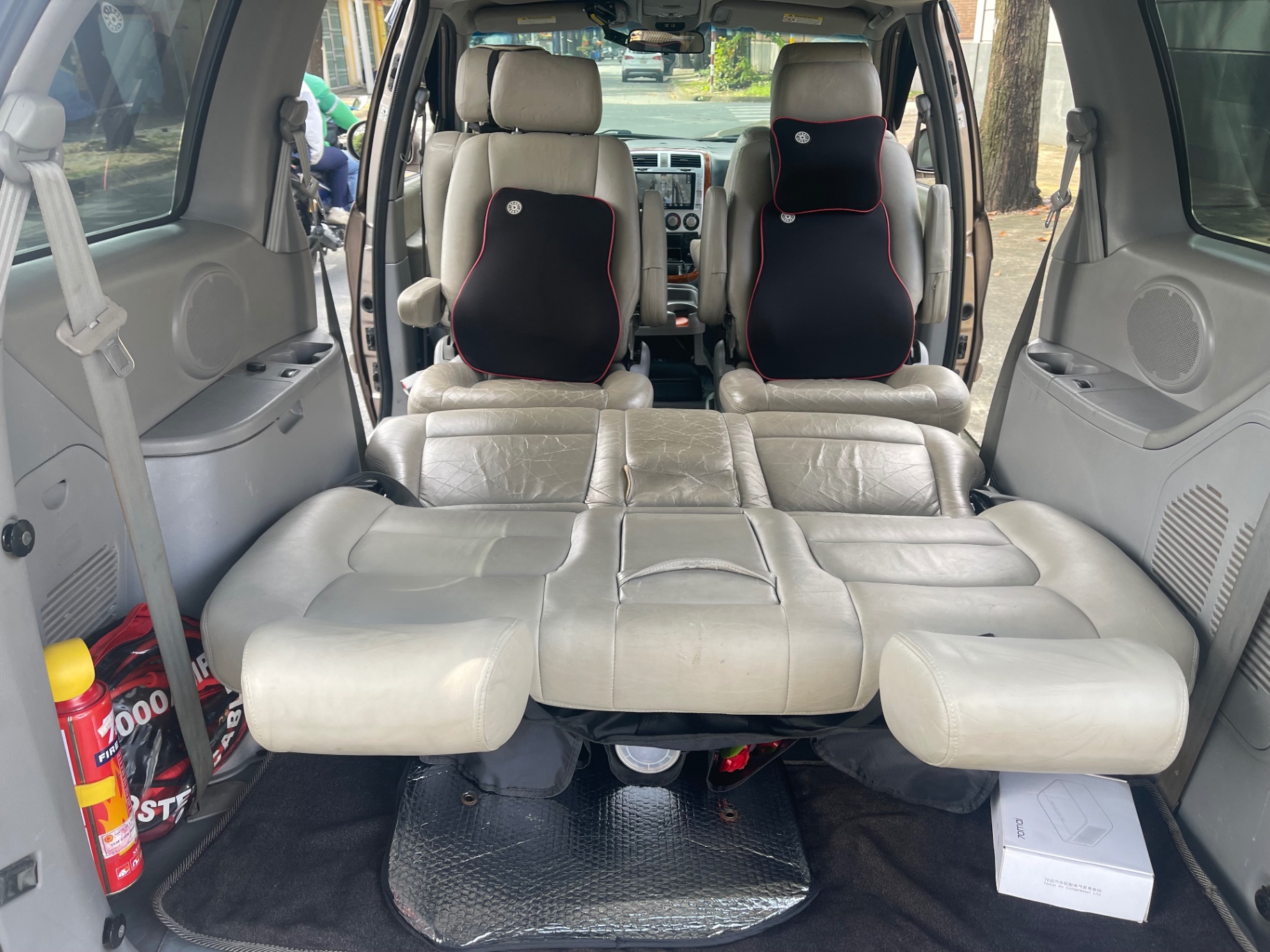 Kia Carnival GS 2.5 AT 2009 - Nội thất 2