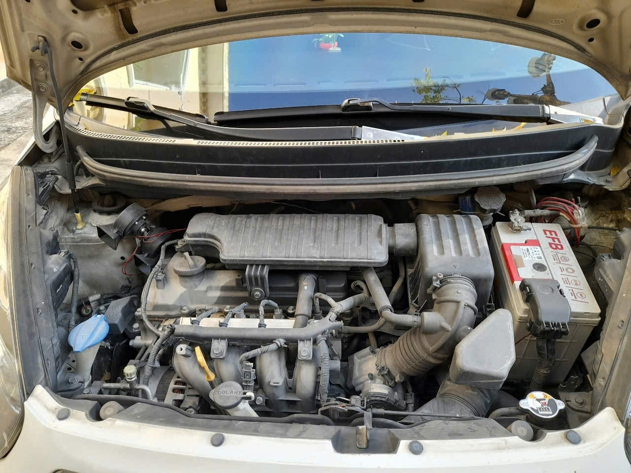 Kia Morning 1.0 MT 2019 - Khoang động cơ 1