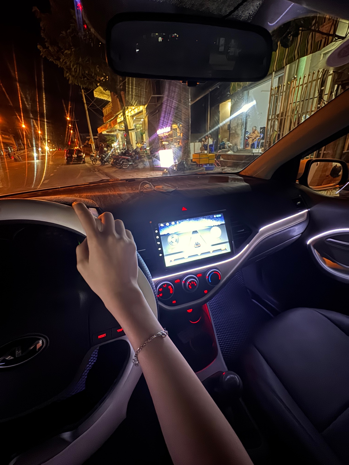 Kia Morning MT 2018 - Nội thất 2