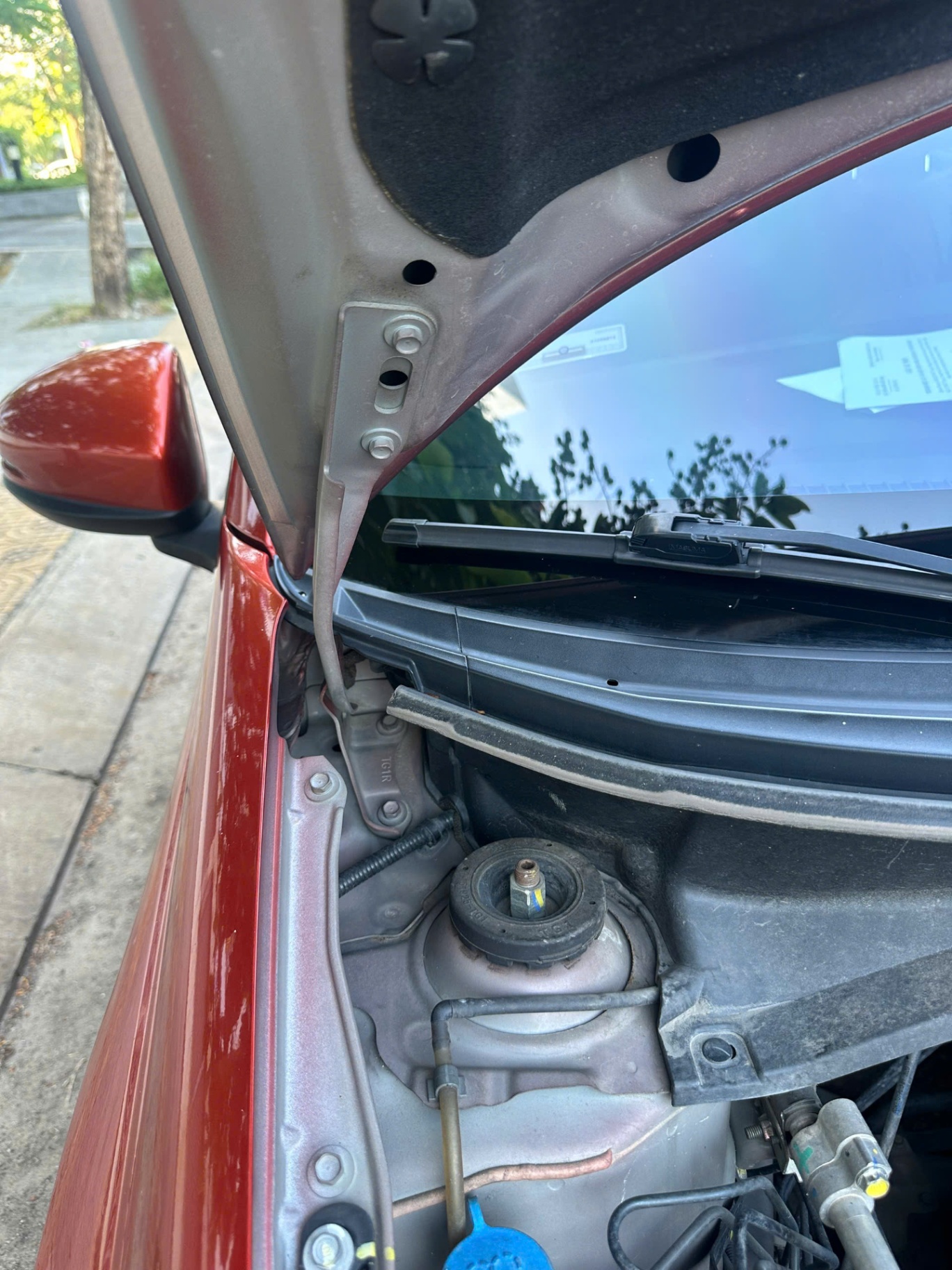 Honda Brio RS 2020 - Khoang động cơ 5