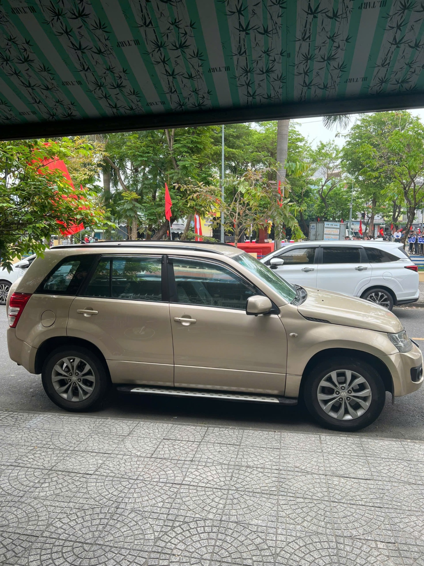 Suzuki Grand vitara 2.0 AT 2015 - Ngoại thất 3