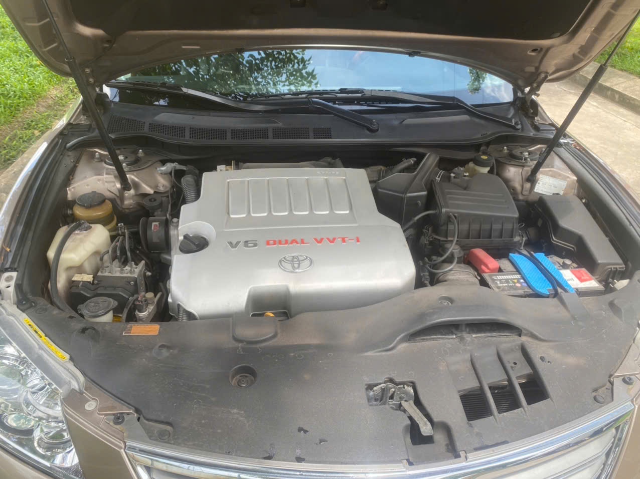 Toyota Camry 3.5Q 2008 - Khoang động cơ 1