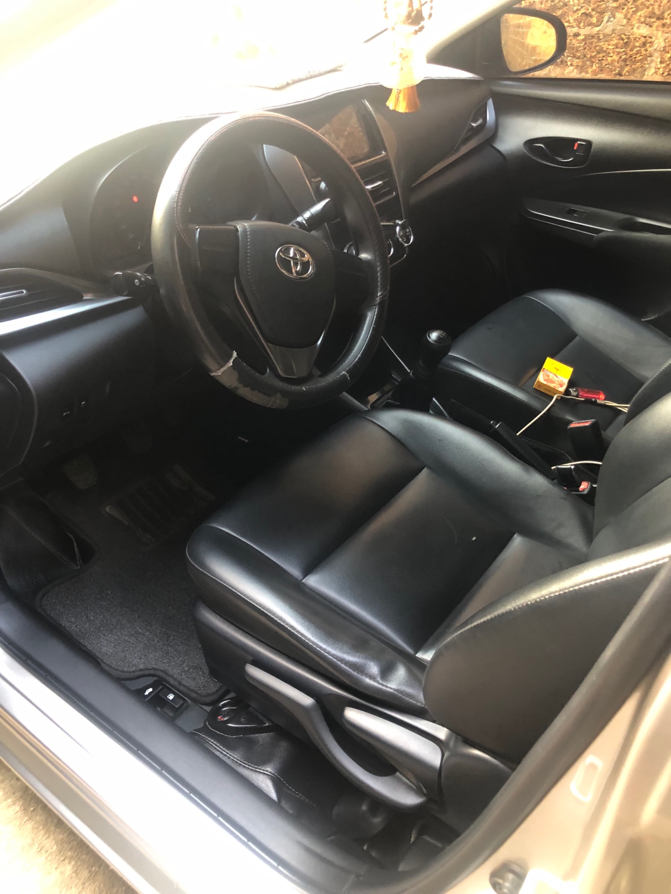 Toyota Vios E 1.5 MT 2022 - Nội thất 2