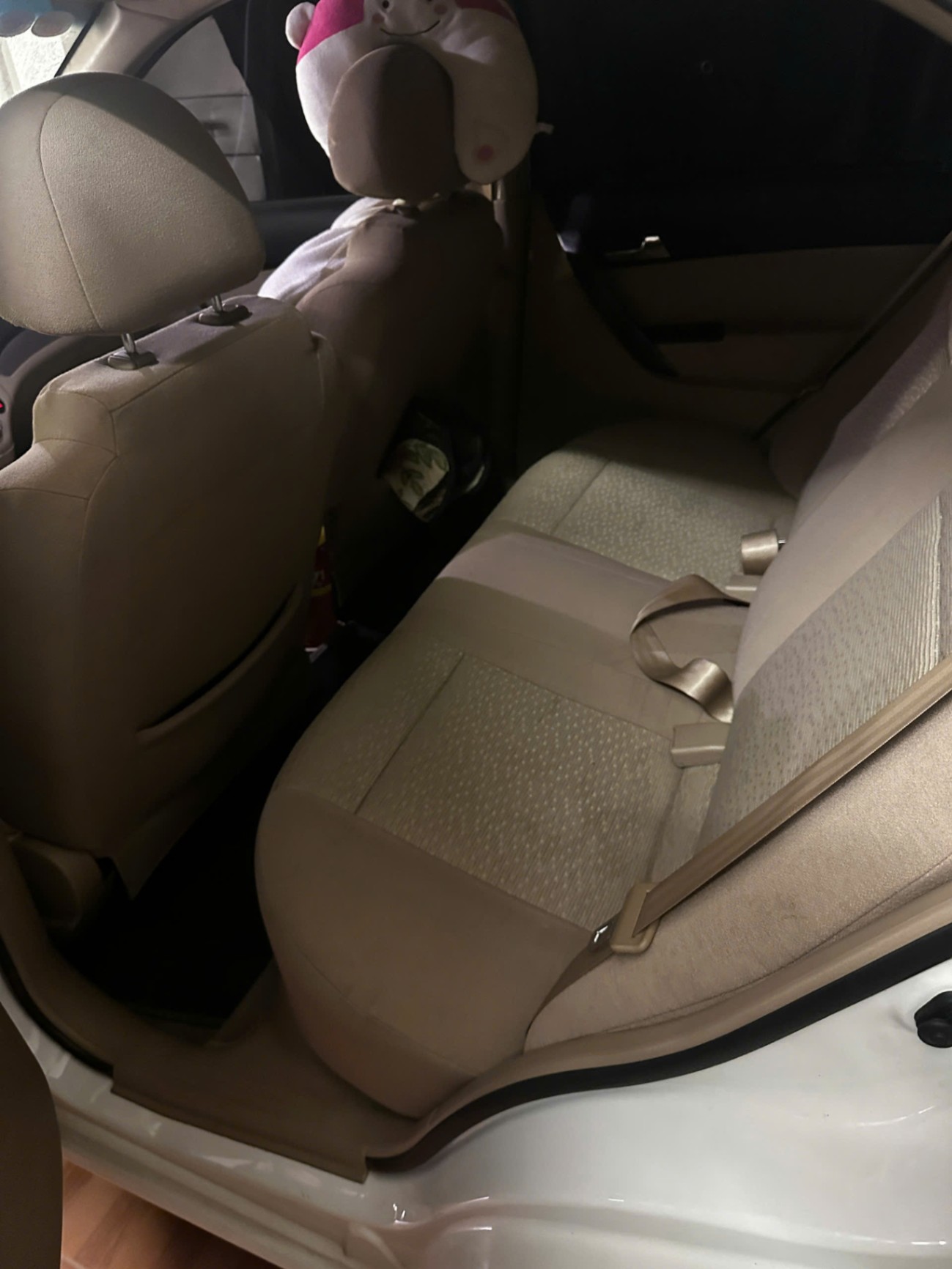 Chevrolet Aveo LT 1.5 MT 2015 - Nội thất 6