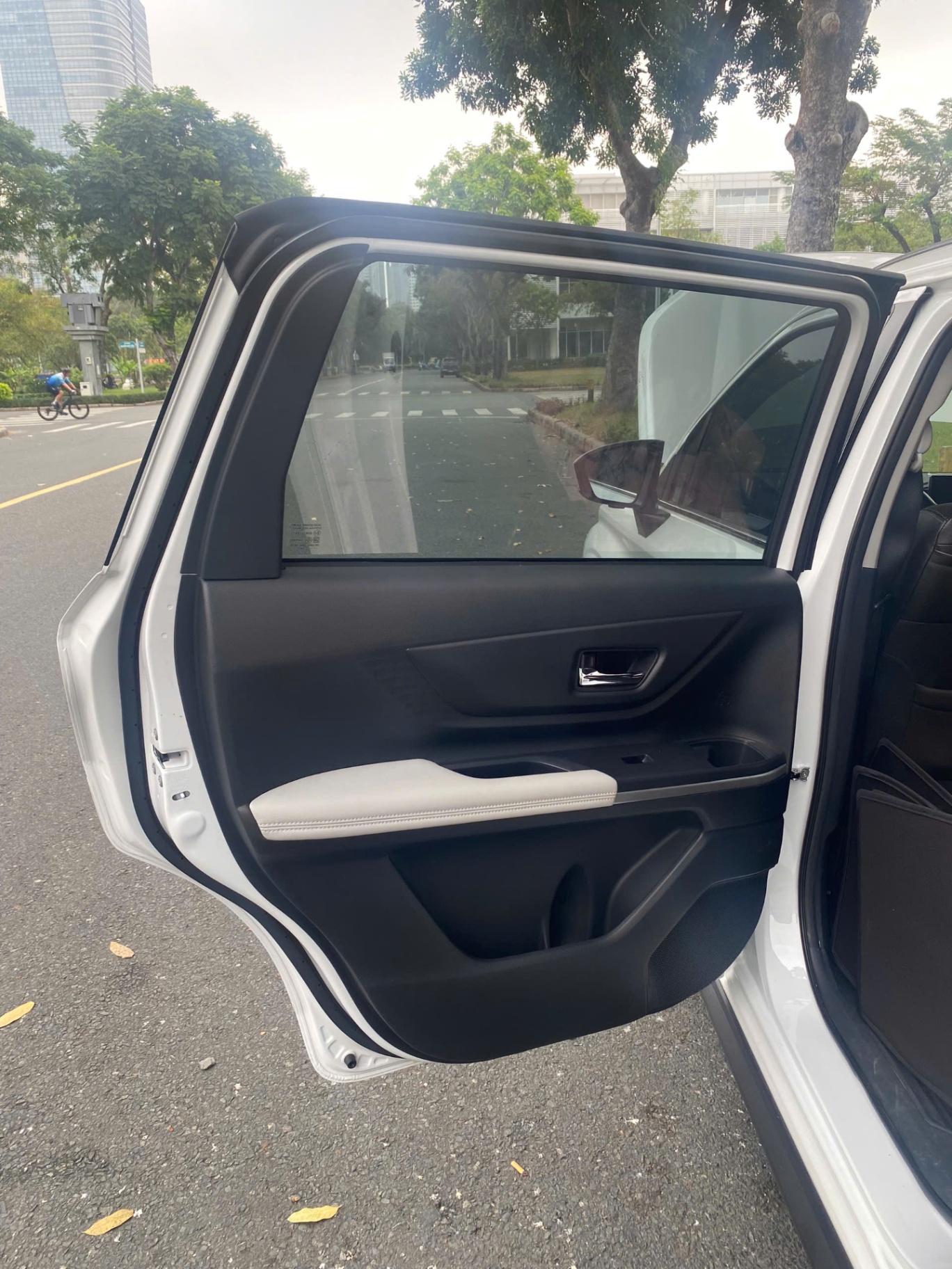 Toyota Veloz Cross Top 1.5 CVT 2024 - Nội thất 4