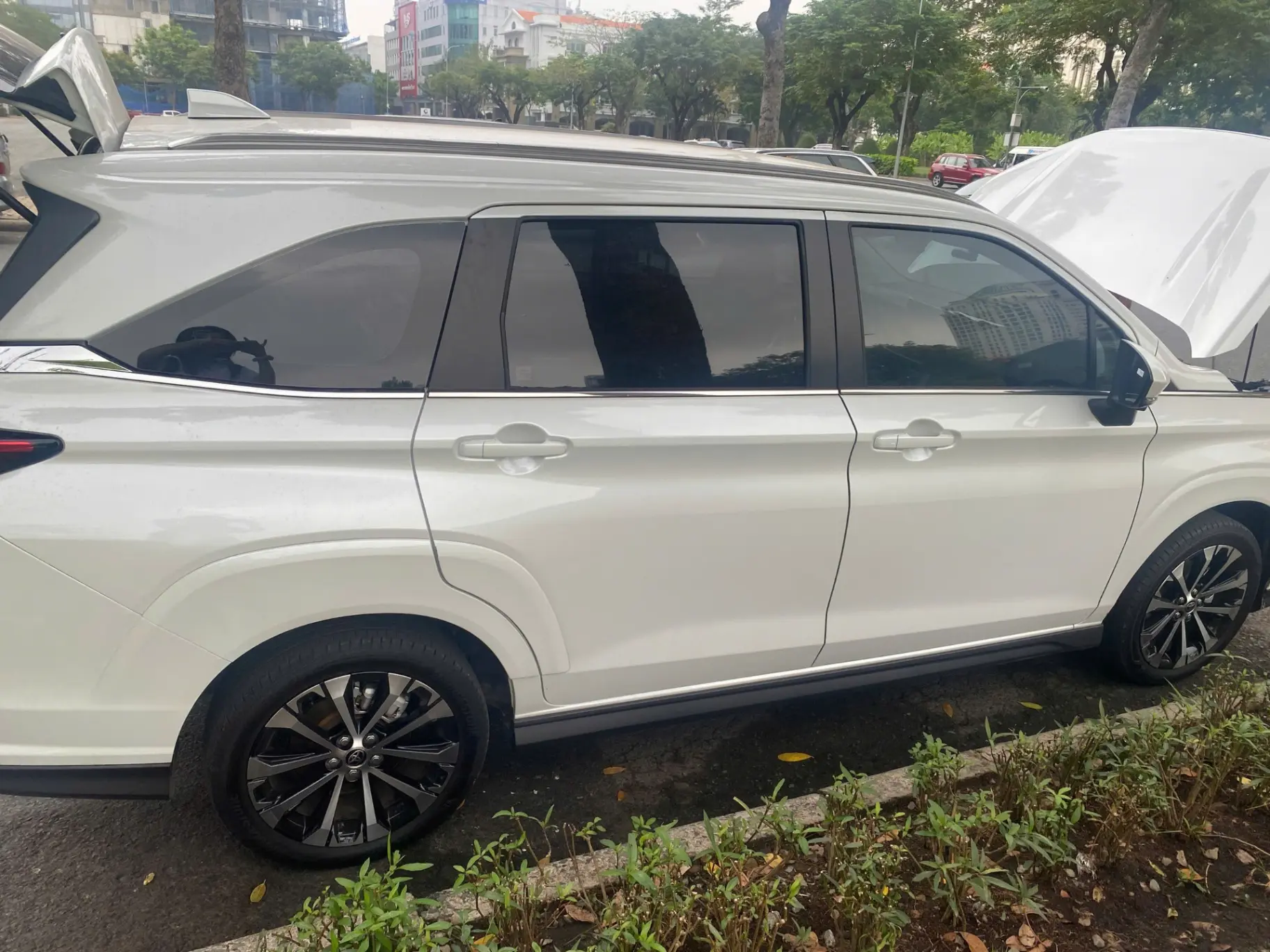 Toyota Veloz Cross Top 1.5 CVT 2024 - Ngoại thất 3