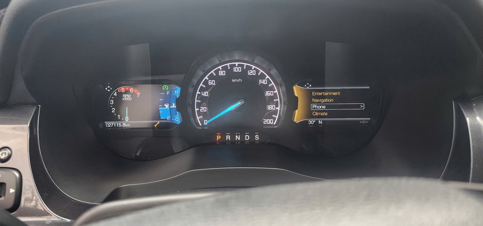 Ford Everest Titanium 2.0L 4x2 AT 2022 - Nội thất 2