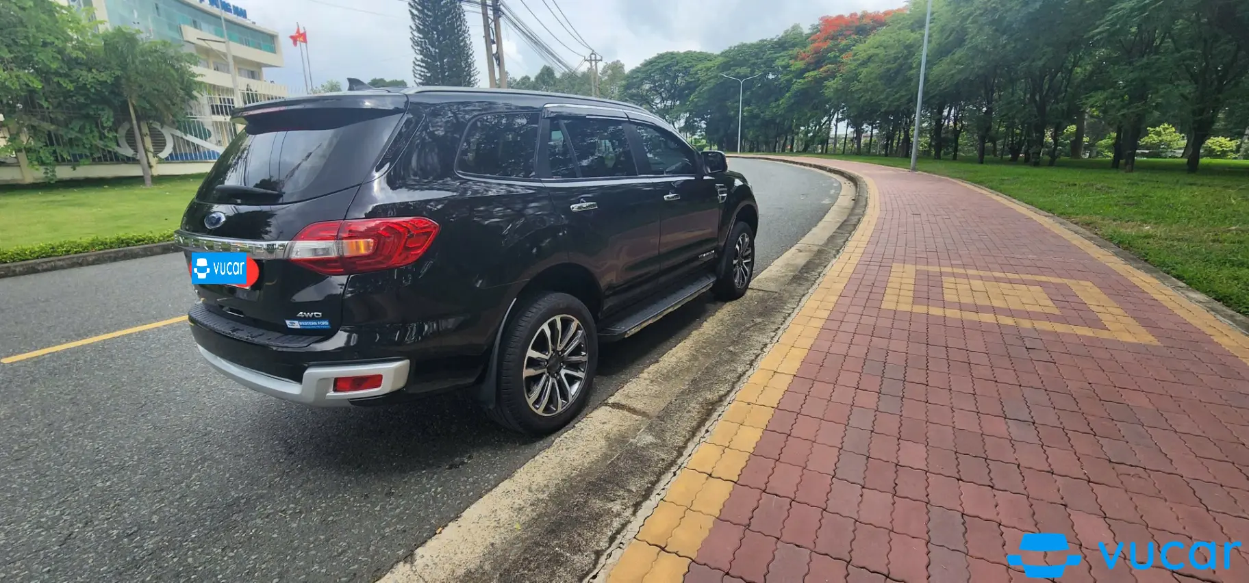 Ford Everest Titanium 2.0L 4x2 AT 2022 - Ngoại thất 4