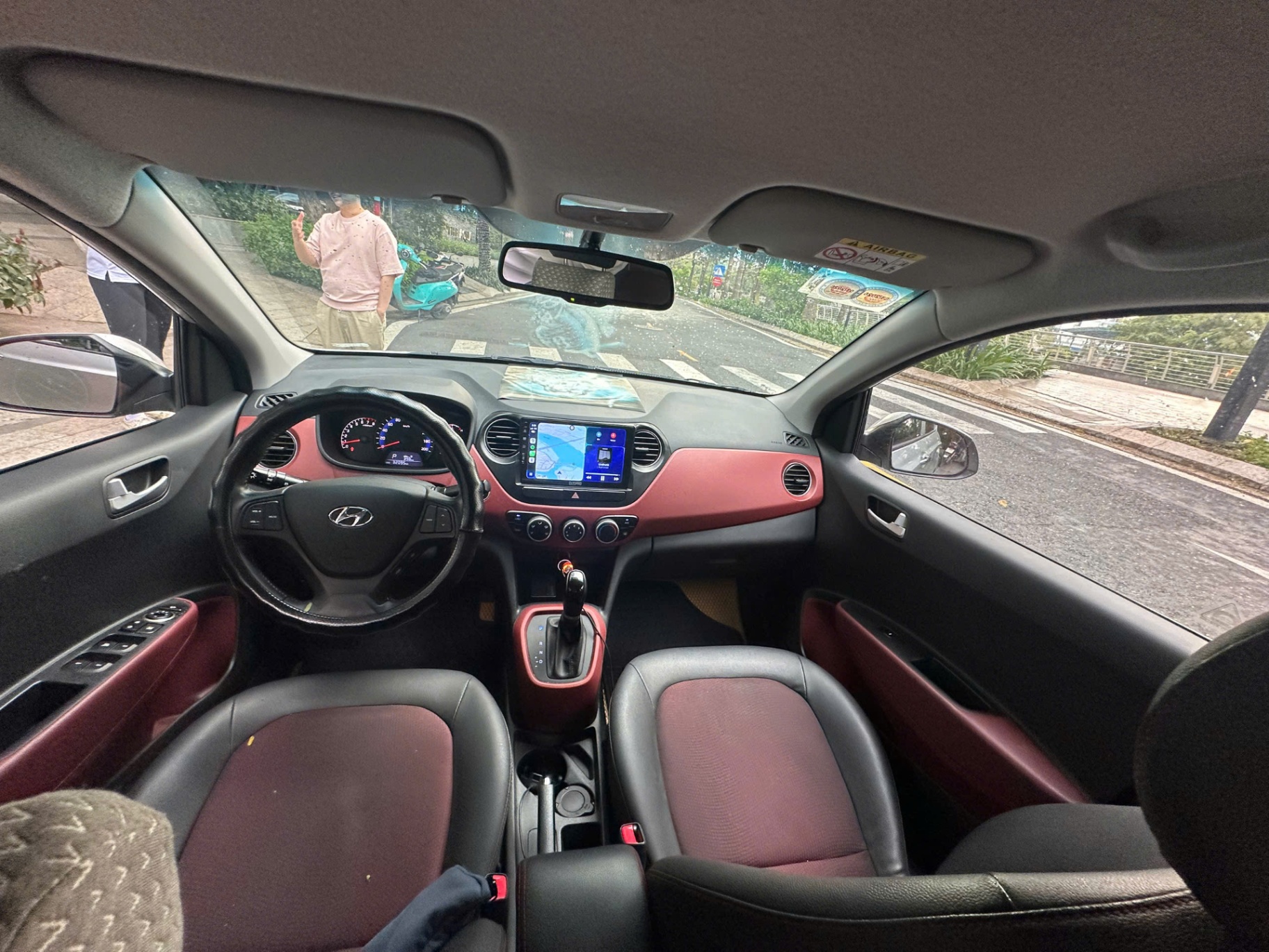 Hyundai i10 2017 1.0 AT - Nội thất 2