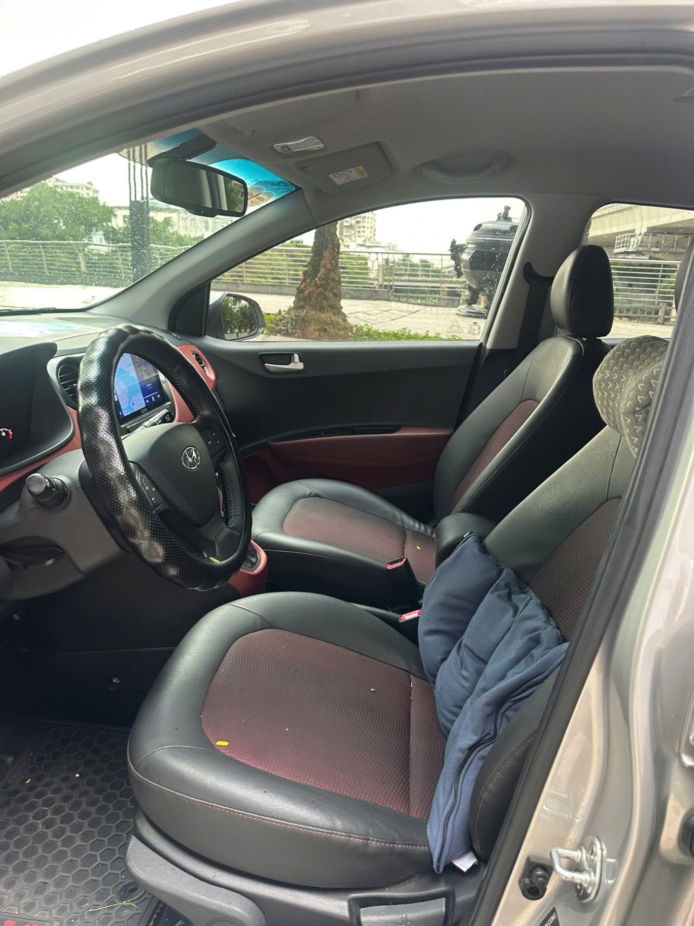 Hyundai i10 2017 1.0 AT - Nội thất 8