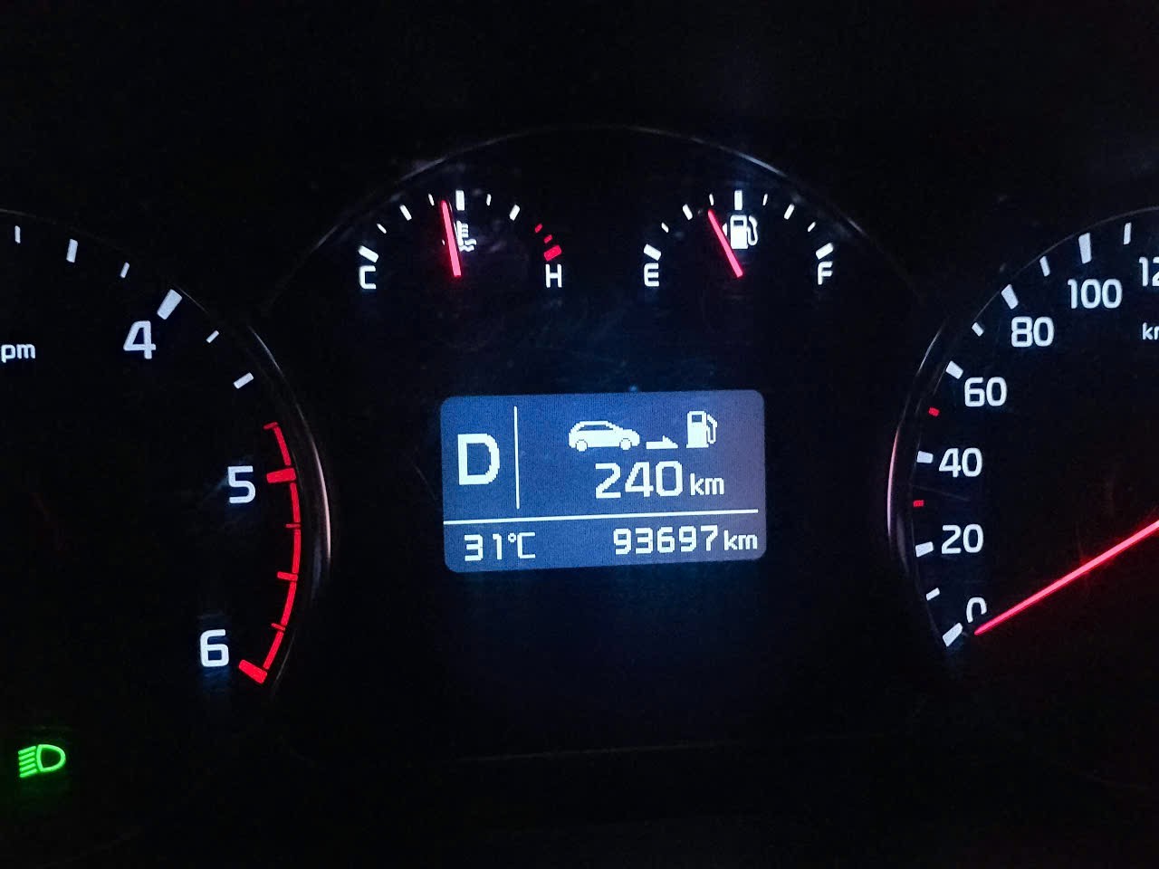 Kia Rondo DAT 2016 - Nội thất 1