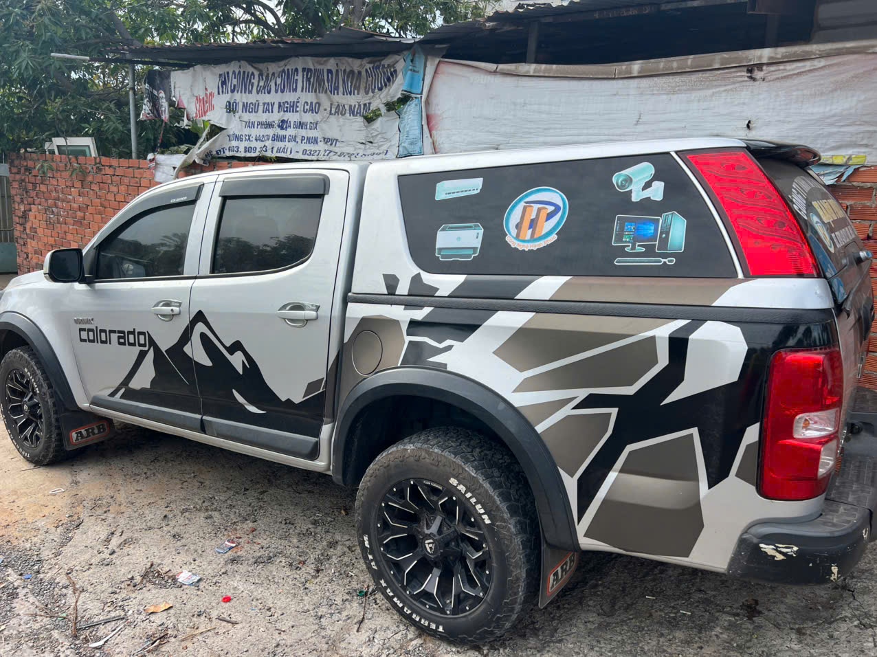 Chevrolet Colorado LT 2.5L 4x2 MT 2017 - Ngoại thất 1